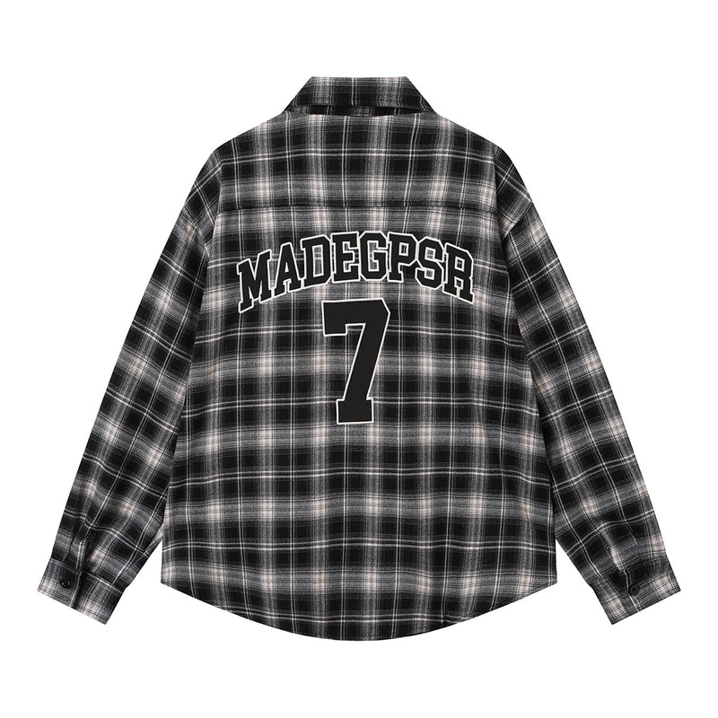 Kariertes Flanell-Overshirt mit Varsity-Emblem & Nummern-Grafik