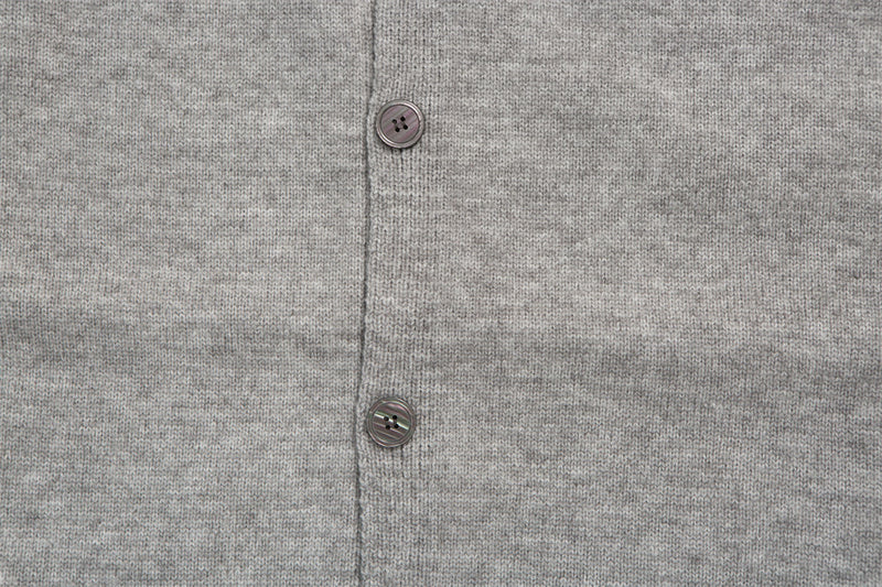 Herren-Strickcardigan mit Knopfleiste und Kentkragen