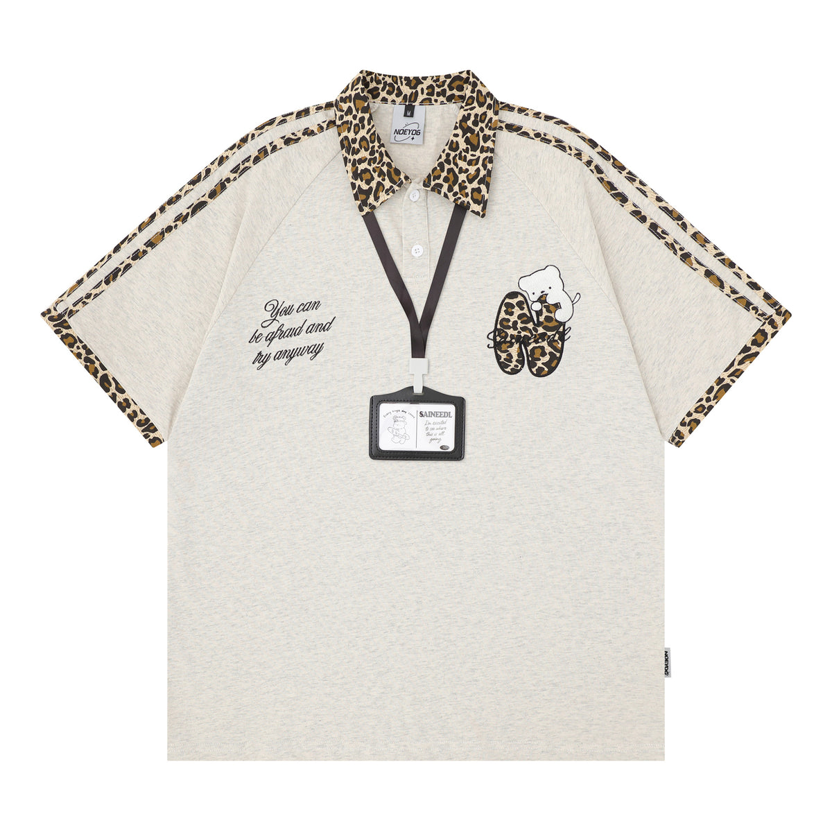 Polo léopard avec broderie ours cartoon et détail cordon porte-carte d’identité