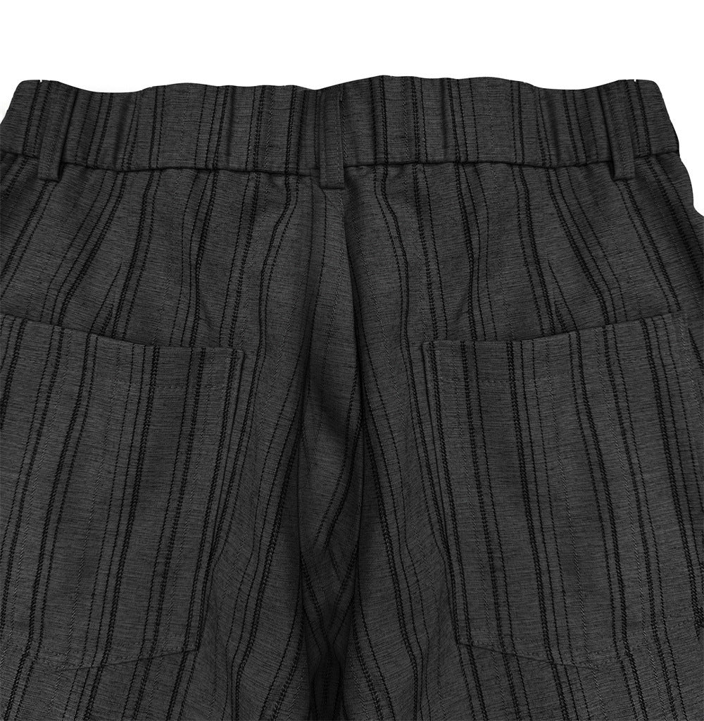 Pantalones de pierna ancha de rayas con pinzas – Corte relajado y cierre frontal de botones