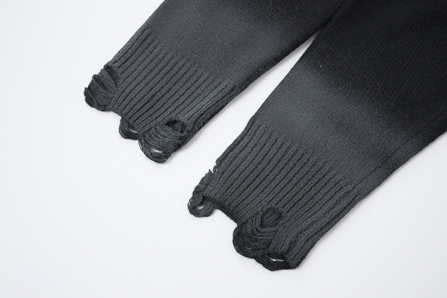 Pull col rond en maille – Graffiti usé, dégradé délavé à l’acide