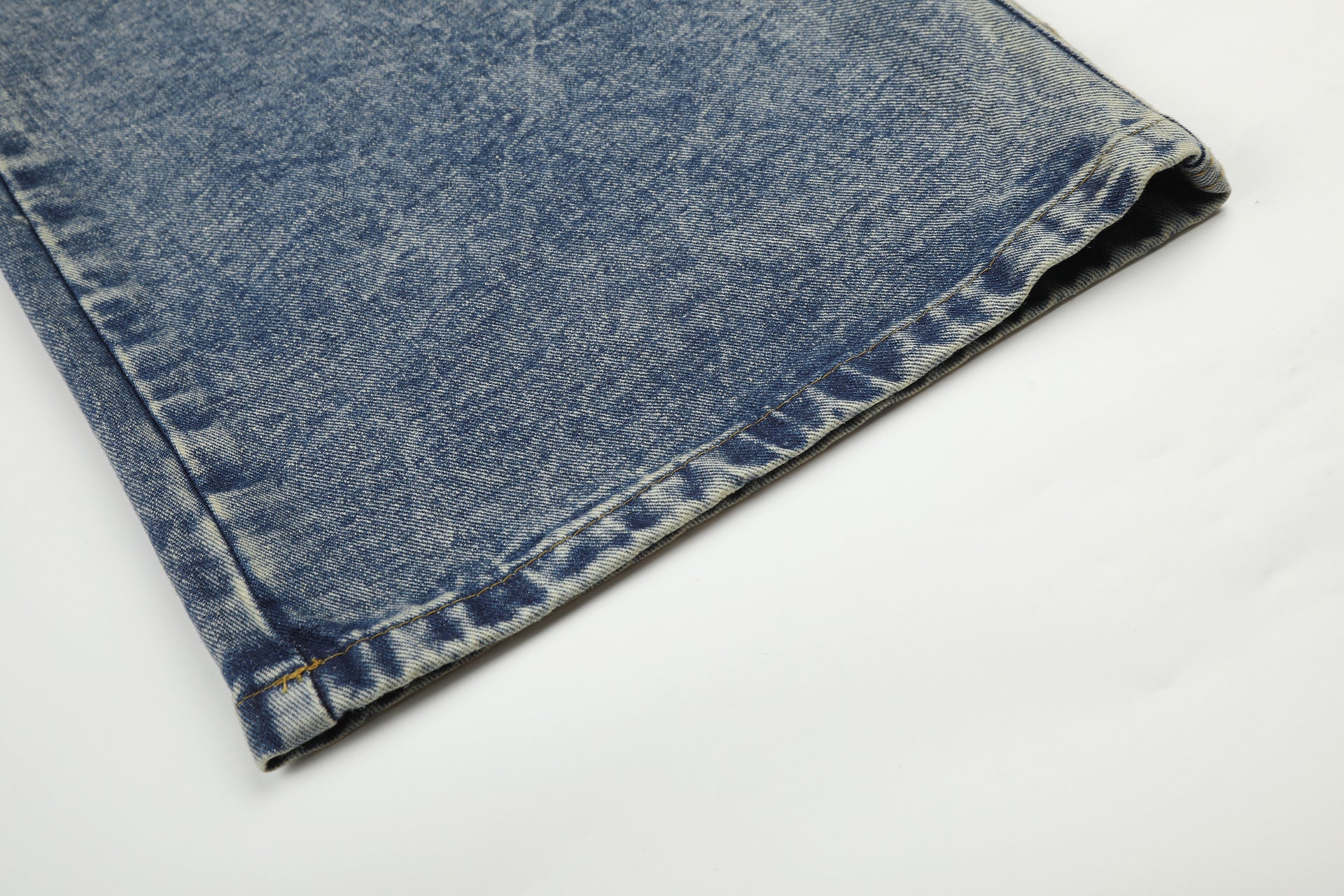 Jean baggy à jambes larges avec poches arrière graphiques – Coupe tonneau oversize