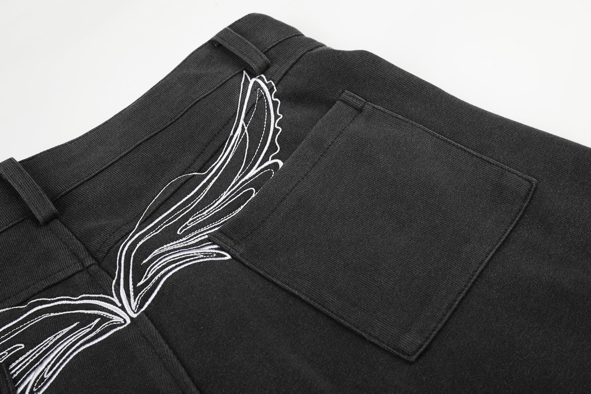 Pantalon habillé à jambes larges – Coupe baggy délavée avec poches brodées et ceinture croisée