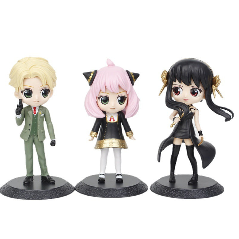 The Seakoff Spy x Family Complete Set includes three 15cm chibi-style PVC figures: Loid in a green suit, Anya with pink hair in a school uniform, and Yor in a black dress and boots—ideal for any anime collection.