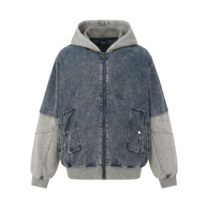 Chaqueta bomber extragrande con capucha, efecto lavado ácido y diseño bicolor, con mangas a contraste y bolsillos utilitarios con solapa, vista frontal