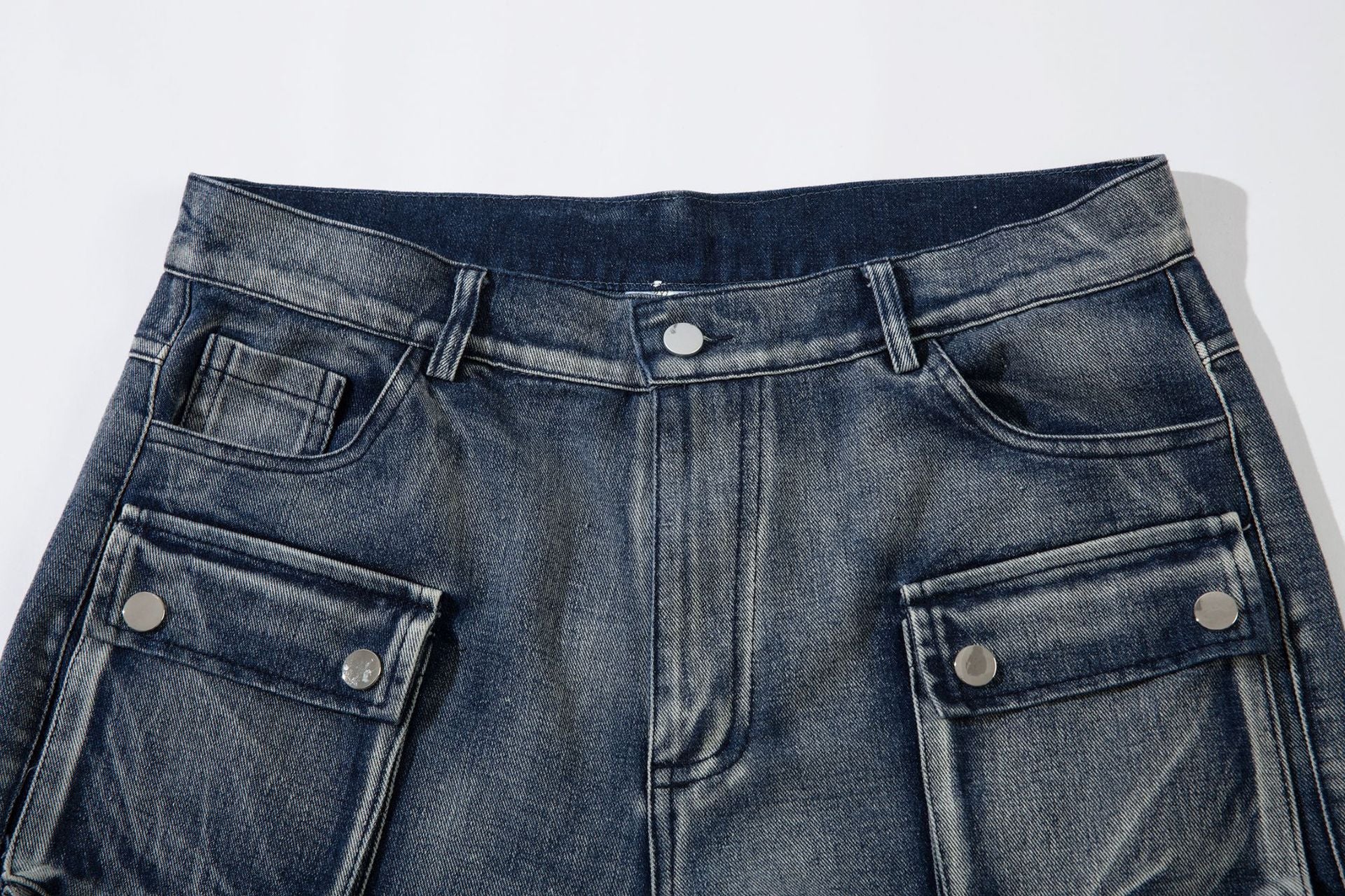 Wide-Leg Cargo Jeans with Barbed Wire Embroidery – Baggy Streetwear Denim