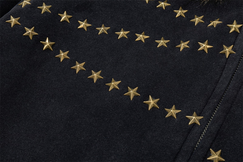 Sudadera con cremallera, capucha con ribete de pelo sintético y bordado de estrellas doradas — Streetwear para hombre