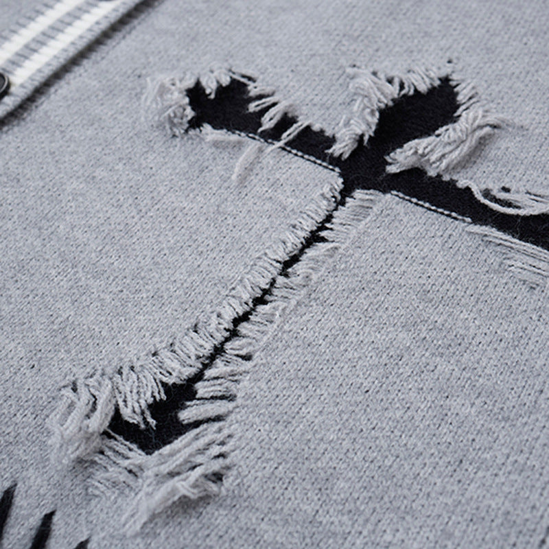 Strickcardigan mit Kreuzgrafik – Distressed-College-V-Ausschnitt, Oversize für Herren