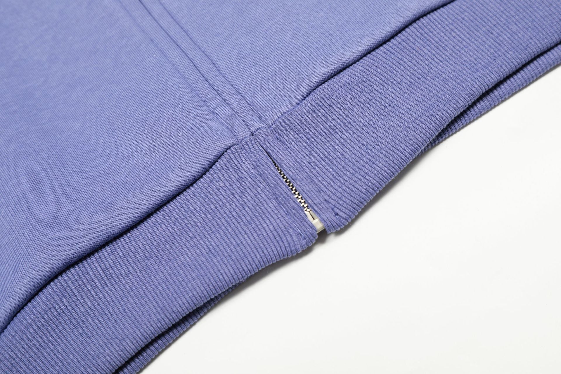 Sweat zippé à capuche avec oreilles de diable et doublure étoilée — Style vintage américain court
