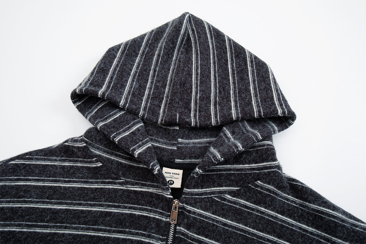 Sudadera de rayas con cremallera y parches varsity – Cárdigan retro americano de felpa