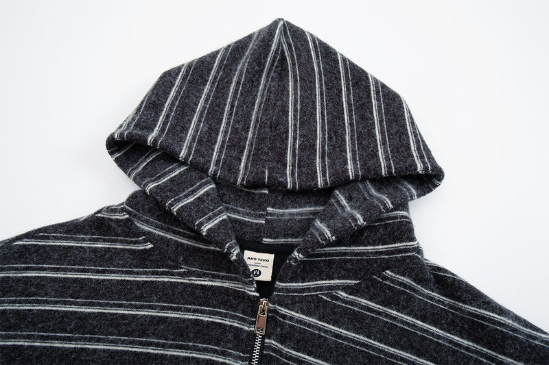 Sudadera de rayas con cremallera y parches varsity – Cárdigan retro americano de felpa