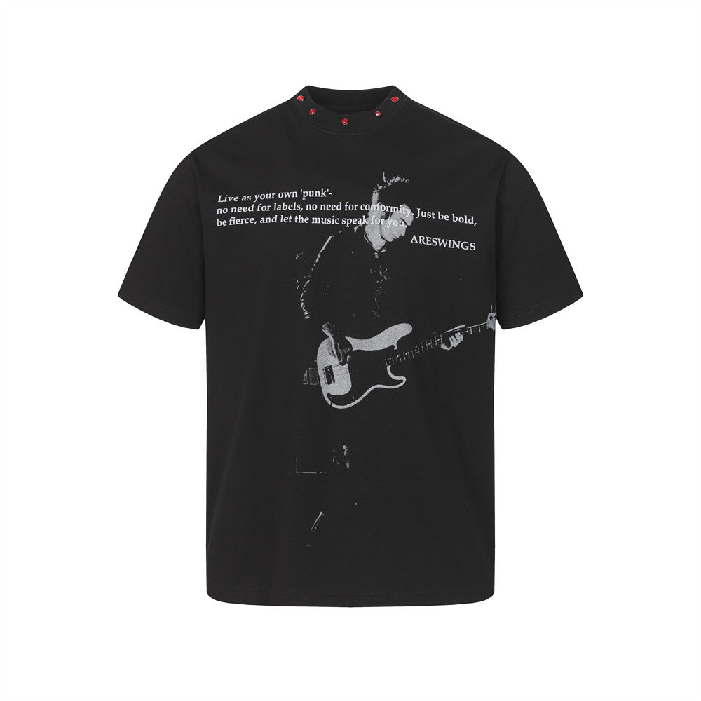 ARESWINGS punk guitarist graphic oversized t-shirt with red studded neckline in black colorway