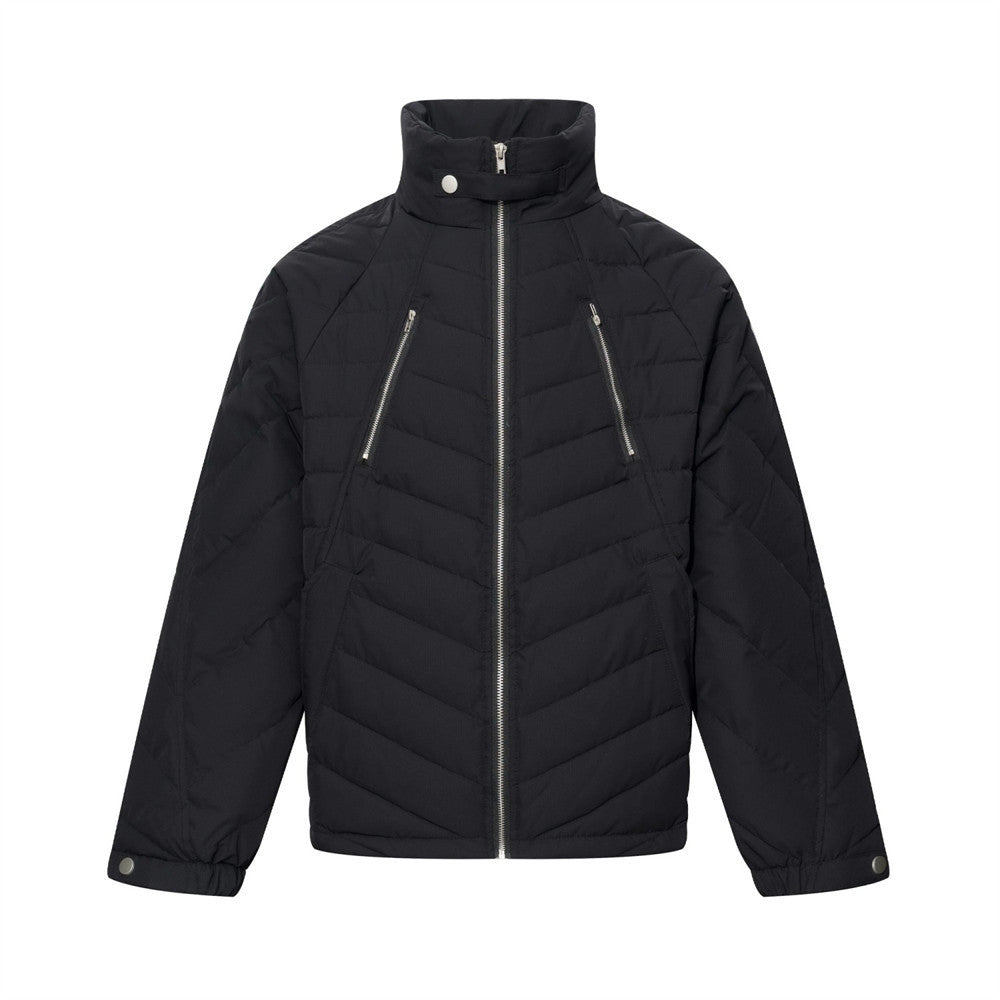 Herren-Steppjacke mit Chevron-Steppmuster, legerer Passform und Stehkragen in Schwarz, Vorder- und Rückansicht