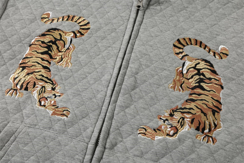 Tiger Embroidery Quilted Zip-Up Hoodie – Oversized Streetwear Sweatshirt