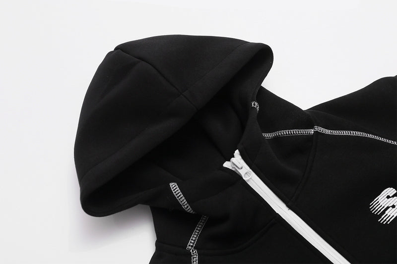 Zip-Hoodie mit kontrastierenden Steppnähten – Kurzer, sportlicher Fit
