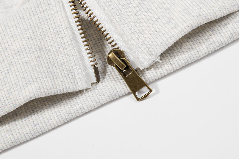 Sweat zippé bordé de fausse fourrure – Cardigan court à motif chiot brodé
