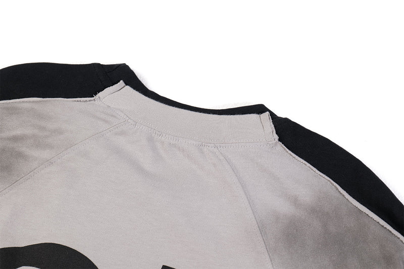 T-shirt graphique color-block à manches longues – Haut streetwear oversize bicolore délavé