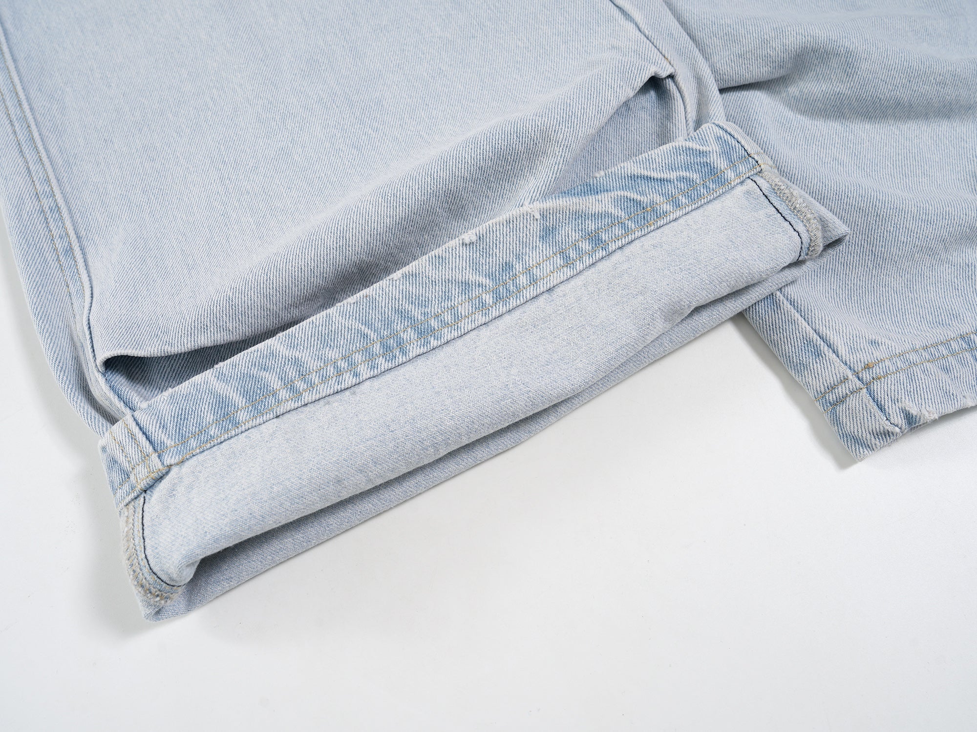 Light-Wash Wide-Leg Denim Pants | Relaxed Streetwear Fit