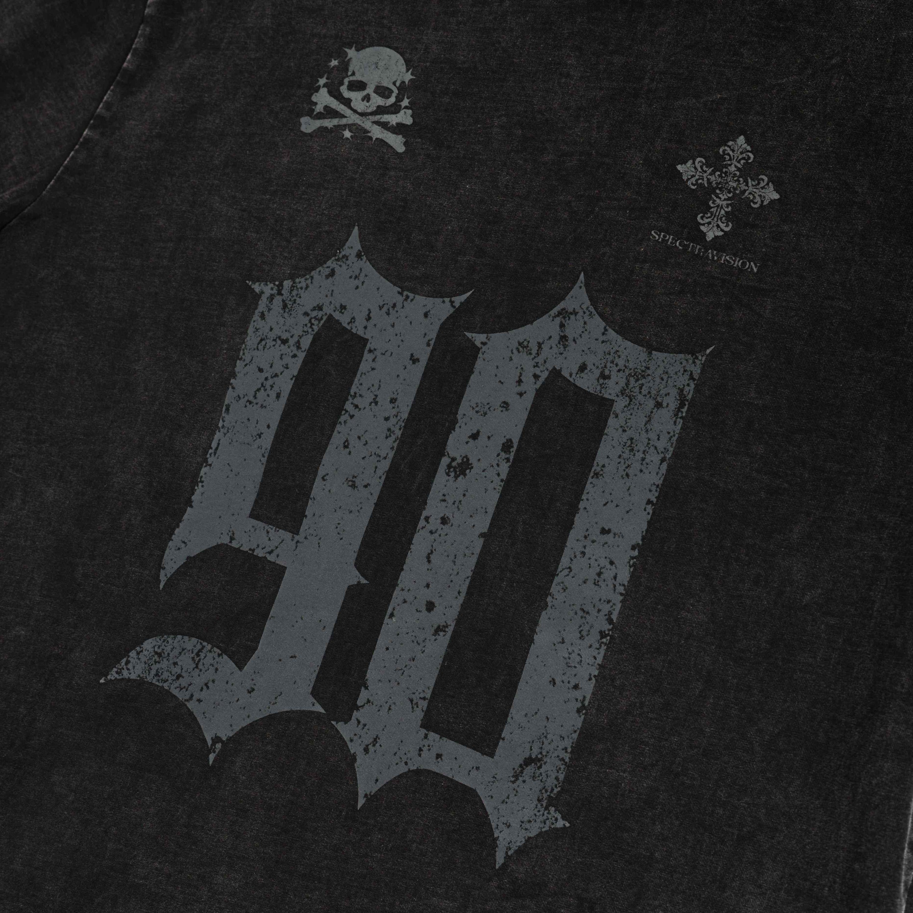 Omirad Vintage Gothic 90 Distressed Graphic T-Shirt