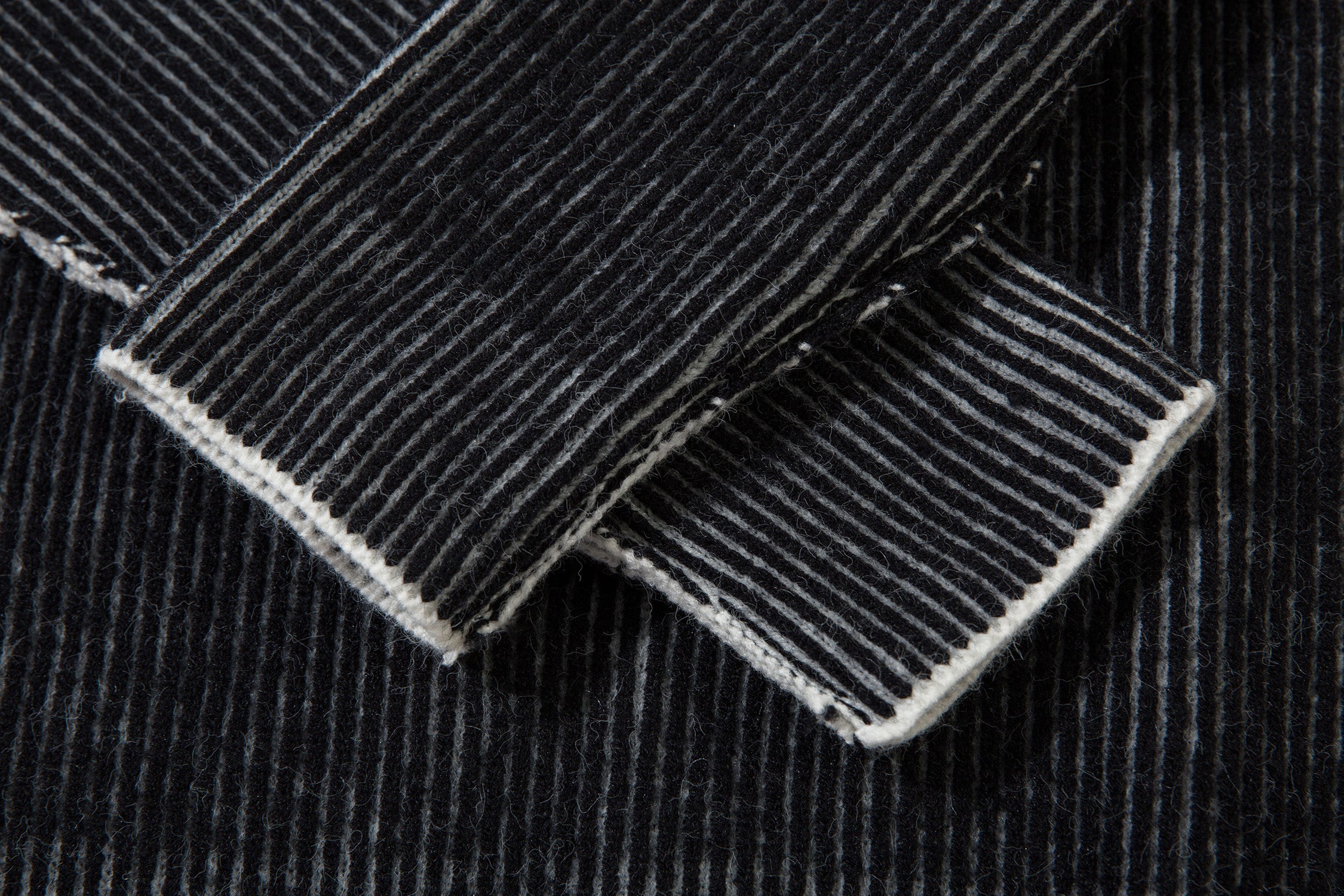 Omirad Lightning Graphic Ribbed Knit Sweater | SEAKOFF