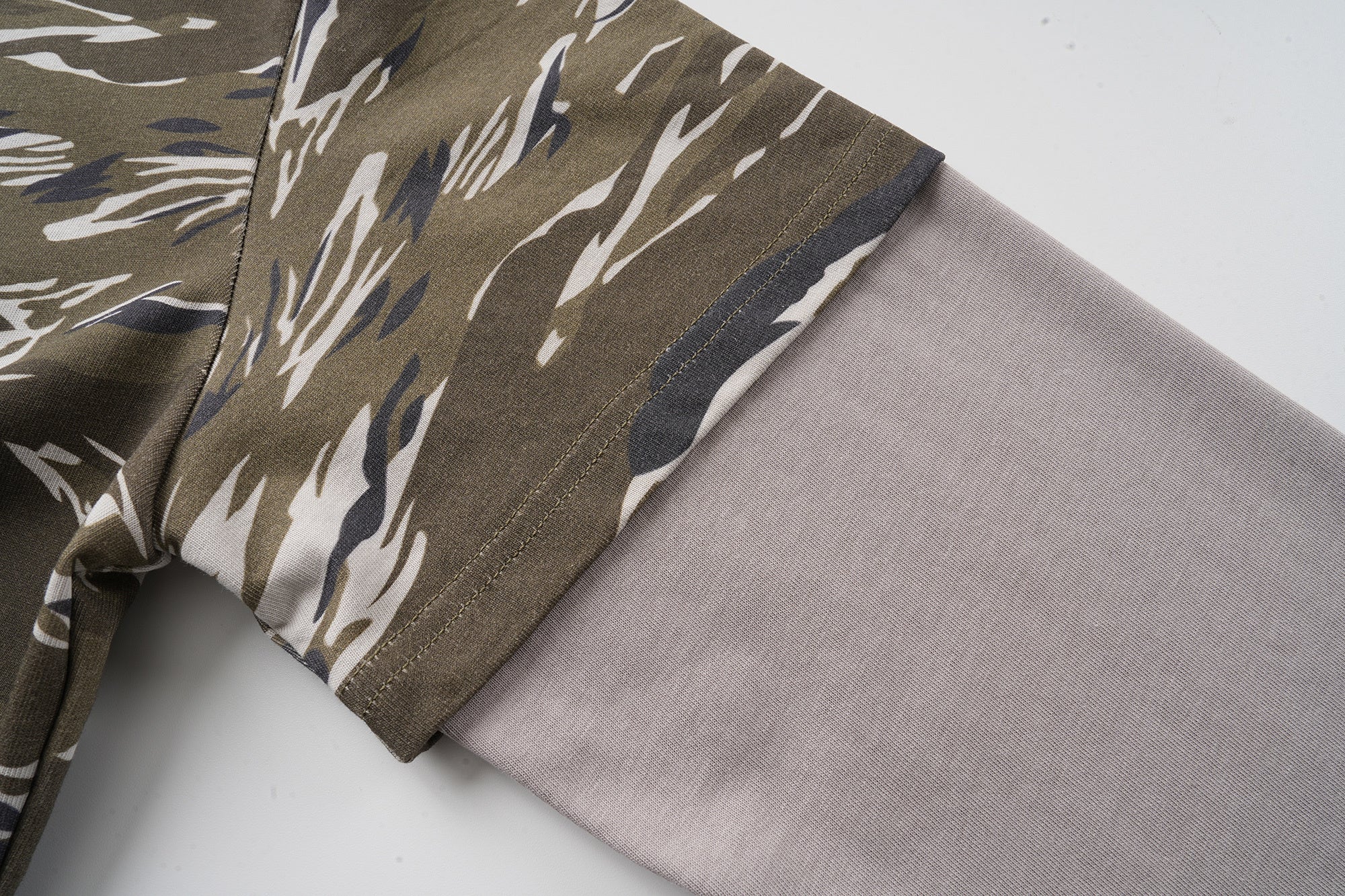 Men's Camo Layered Long Sleeve Graphic Tee | SEAKOFF