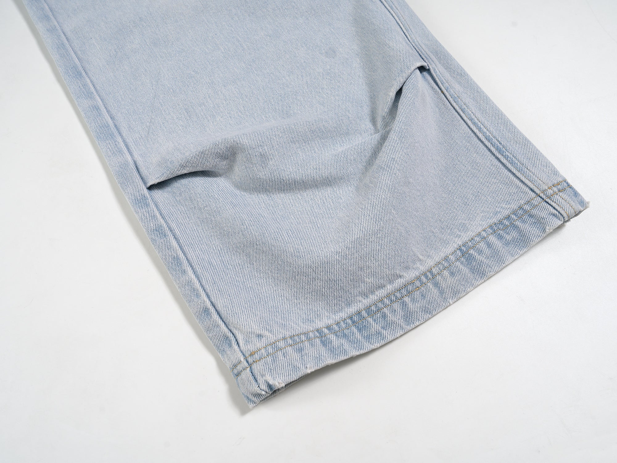Light-Wash Wide-Leg Denim Pants | Relaxed Streetwear Fit