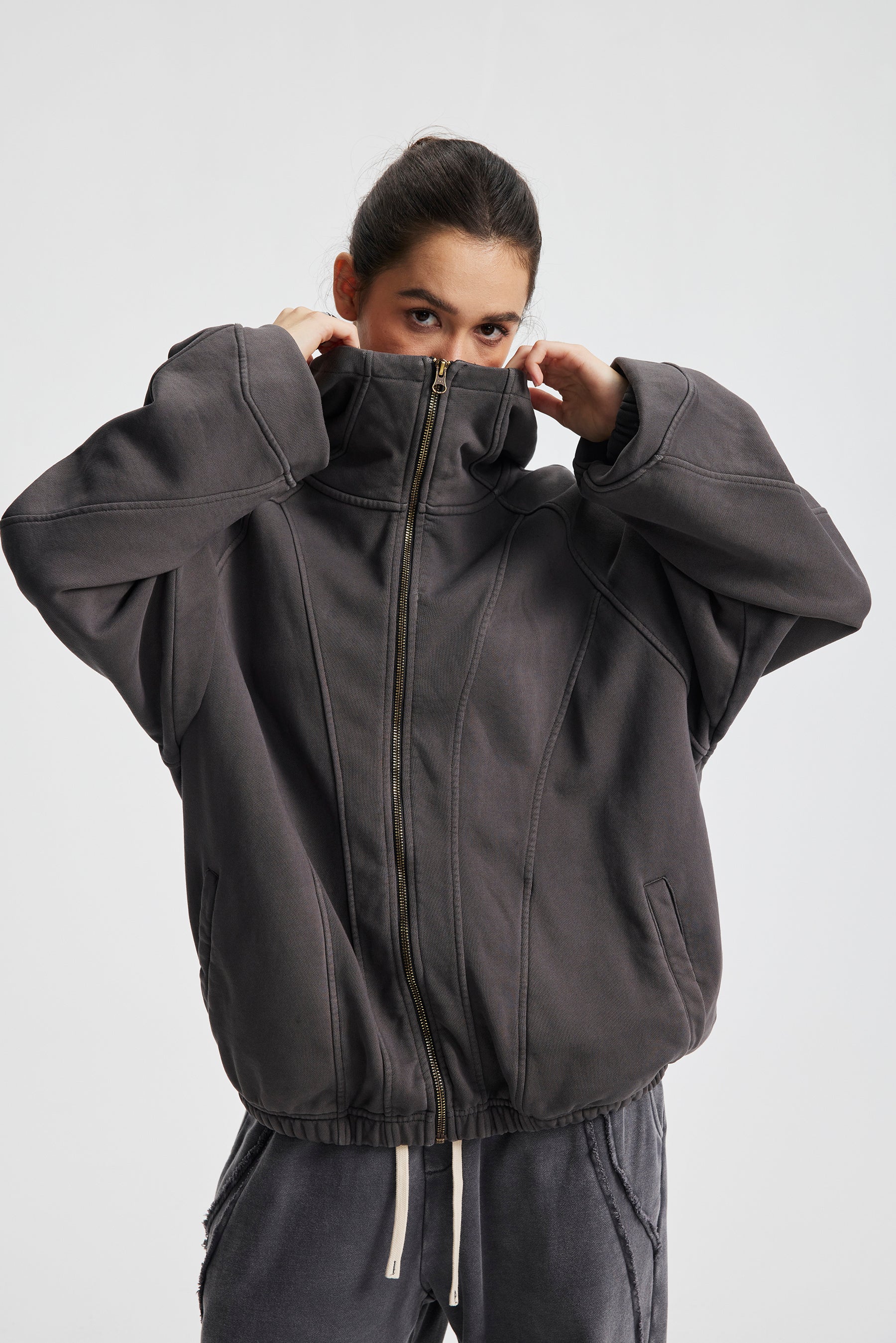 Curved-Seam Full-Zip Hoodie | Washed Cotton Streetwear