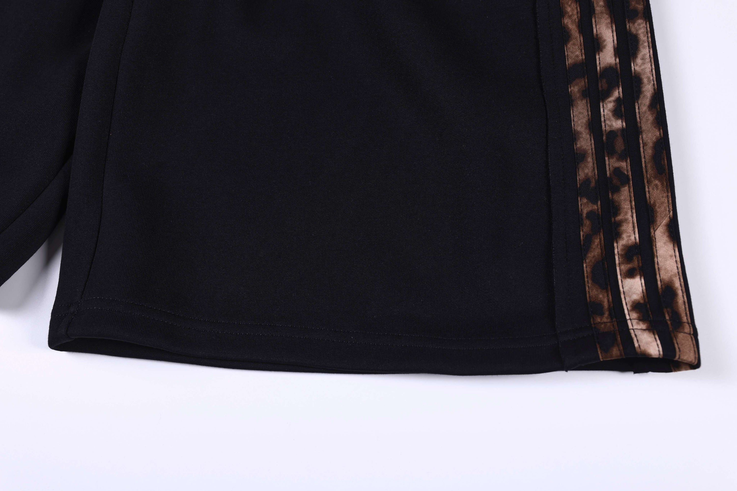 Omirad Leopard Trim Wide-Leg Shorts | Y2K Streetwear