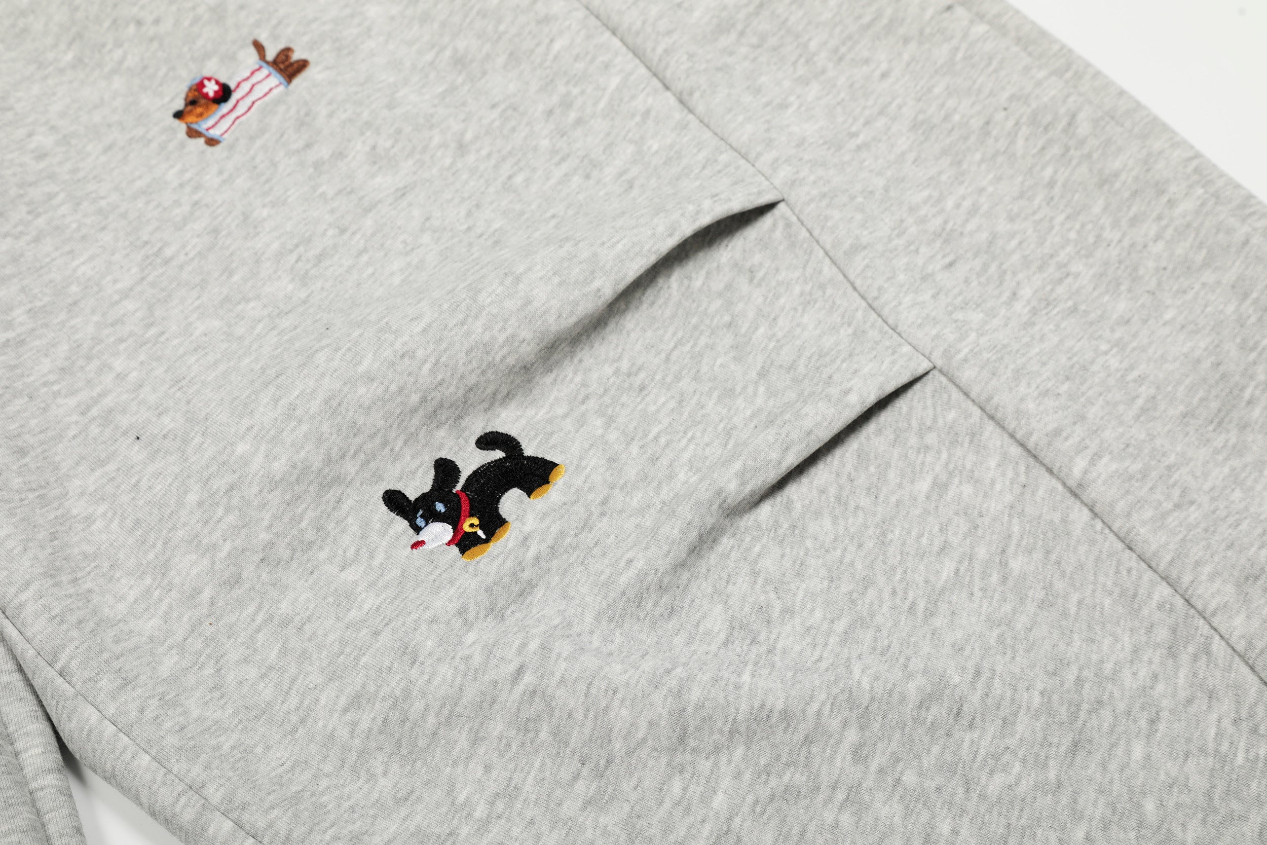Embroidered Dog Motif Wide-Leg Sweatpants | Omirad