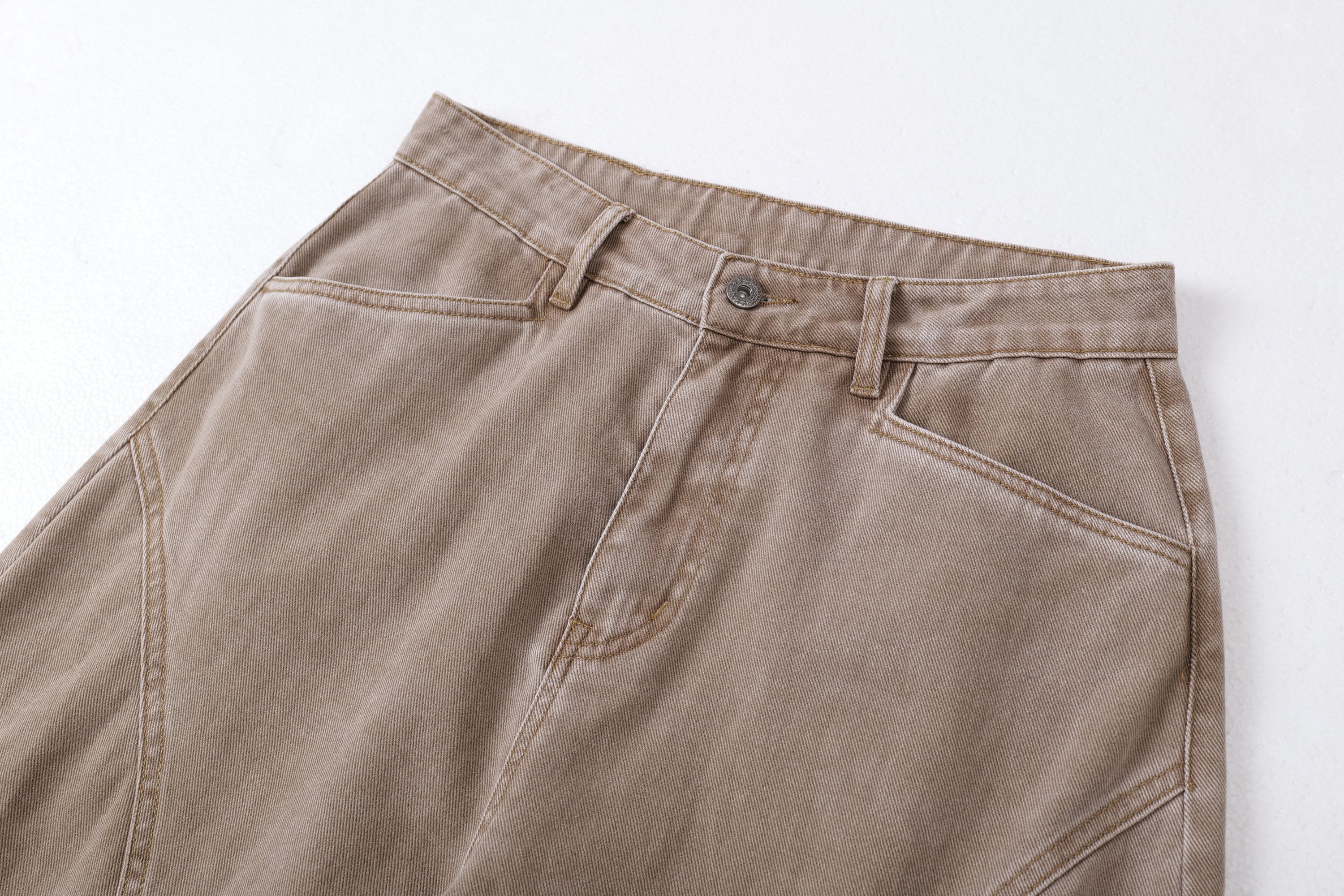 Curved-Panel Balloon Wide-Leg Jeans | Sculpted Streetwear Denim