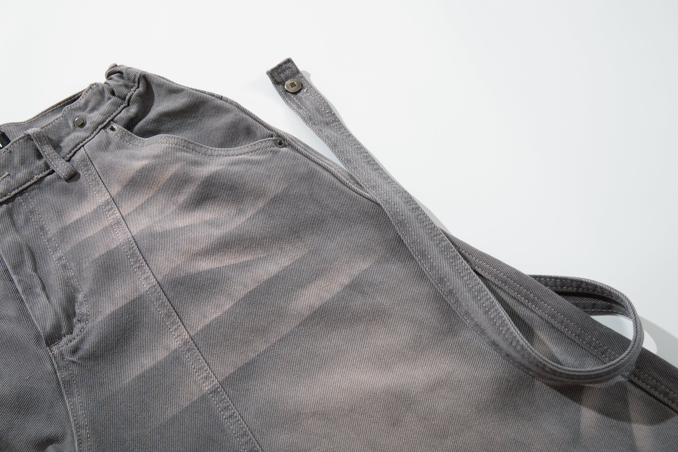 Omirad Strap-Detail Washed Wide-Leg Cargo Jeans