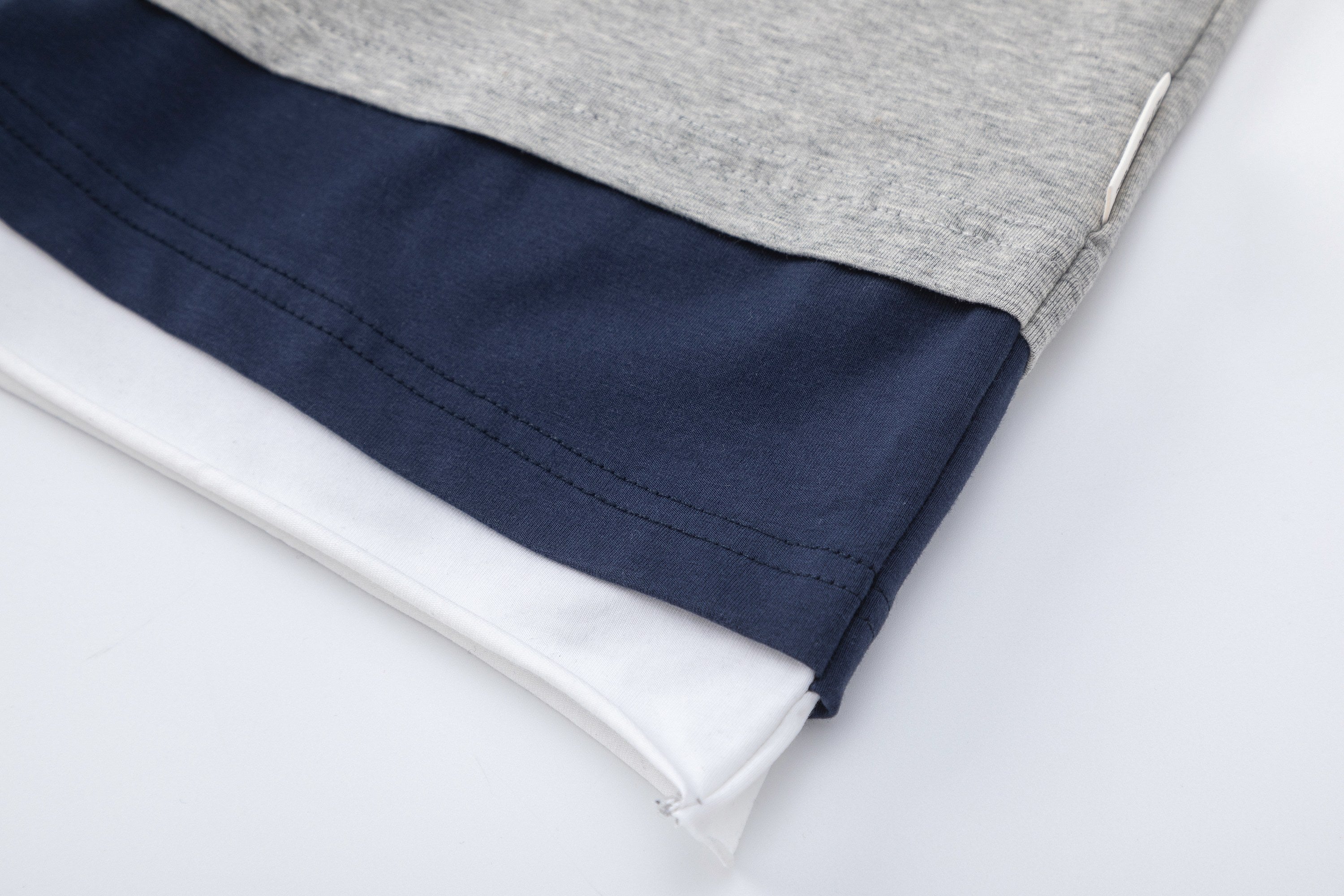 Colorblock Raglan T-Shirt | Contrast Sleeves & Layered Hem