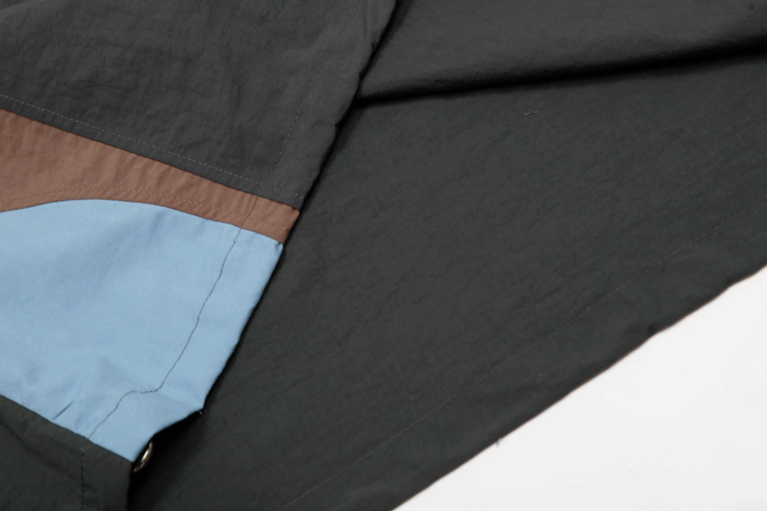 MAXDEPY 87 Nylon Hooded Half-Zip Jersey | Varsity Streetwear
