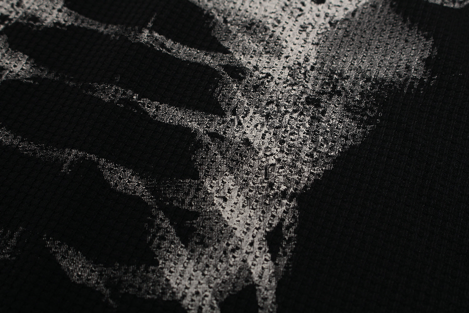Skeleton X-Ray Print Long Sleeve Waffle Tee | Omirad