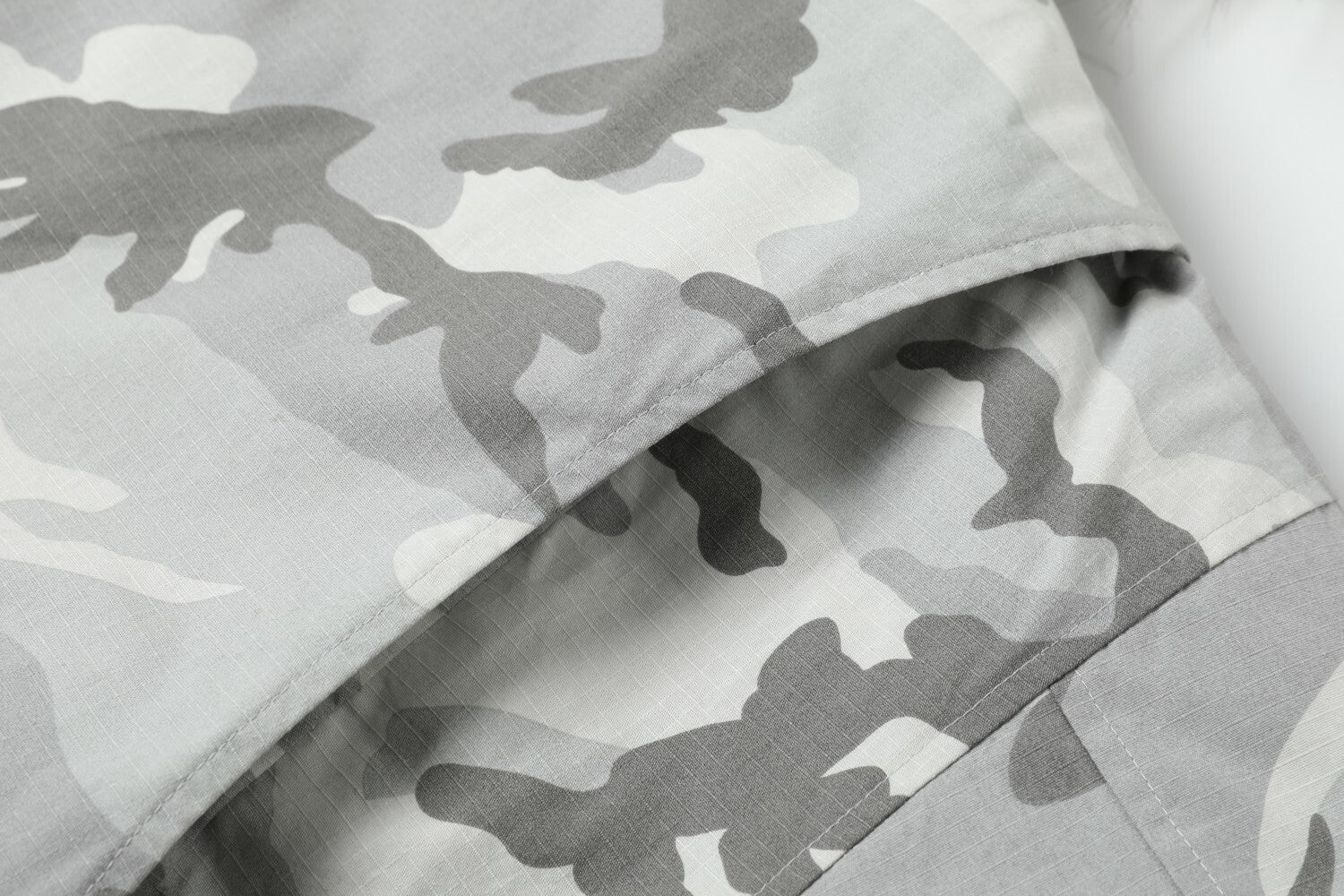 Camo Faux Fur Hood Cropped Bomber Jacket | Omirad