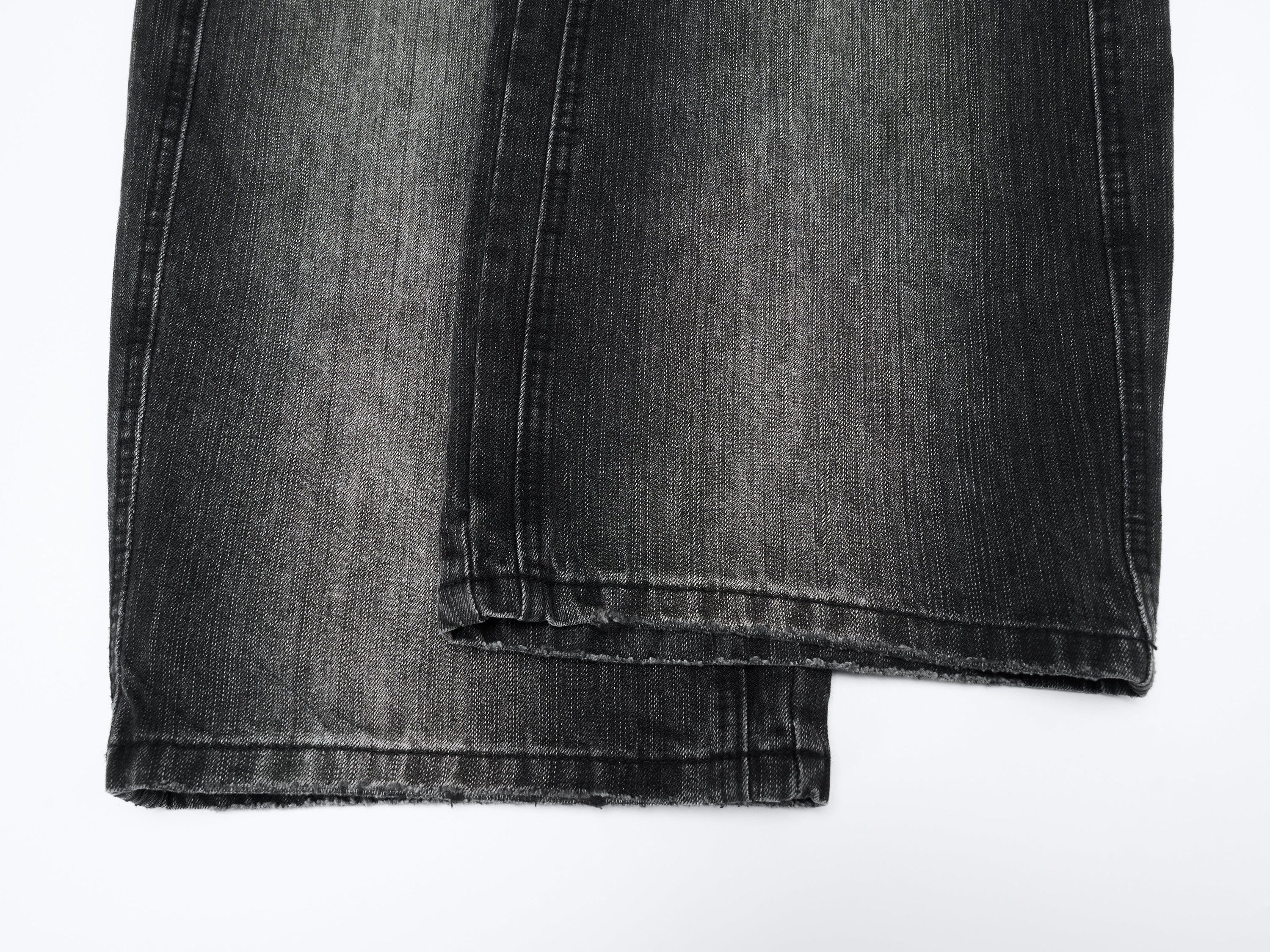 Vintage Washed Curved-Leg Wide Fit Denim Pants | SEAKOFF