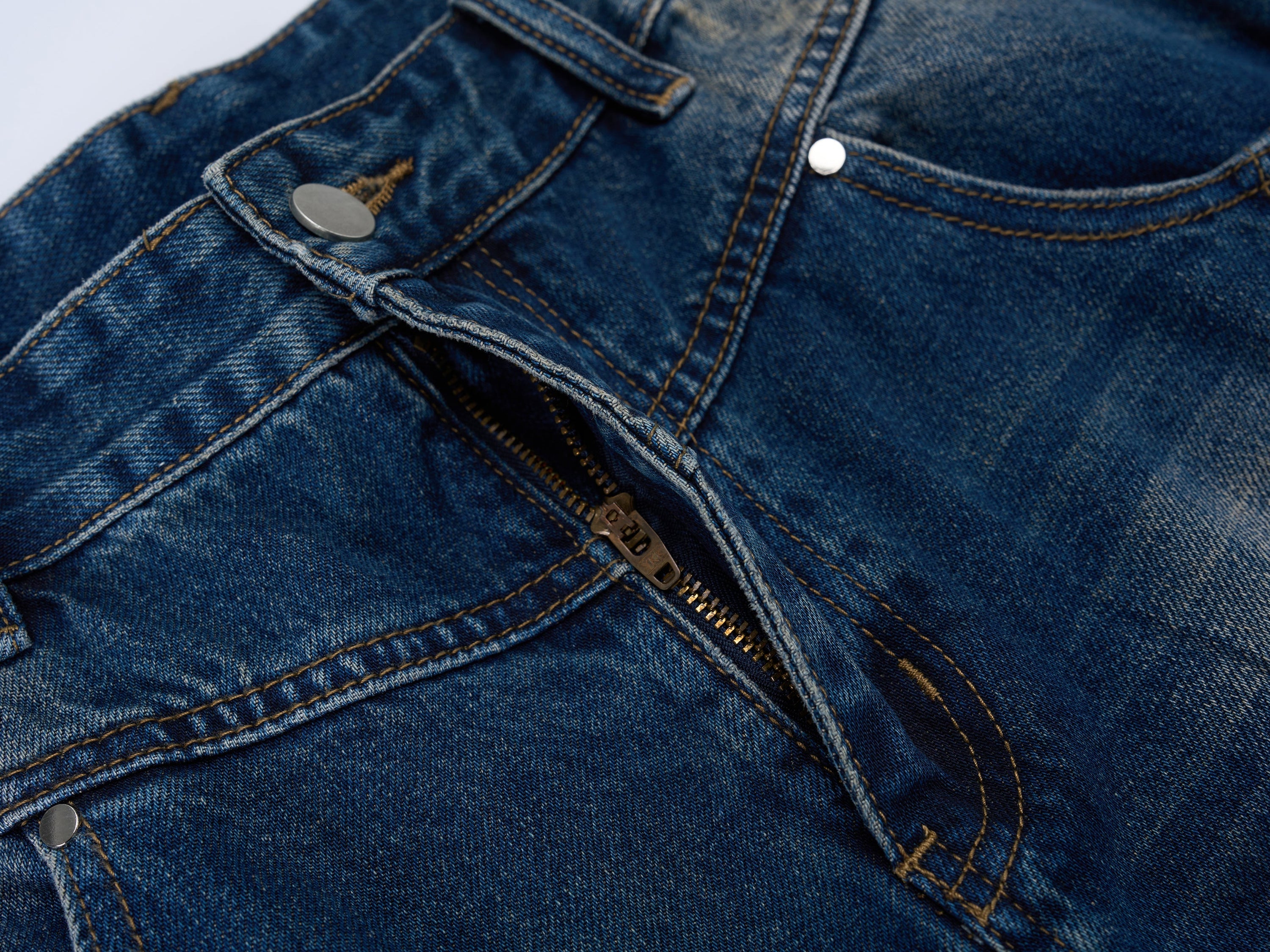 V-Panel Vintage Washed Wide-Leg Jeans | Oversized Denim
