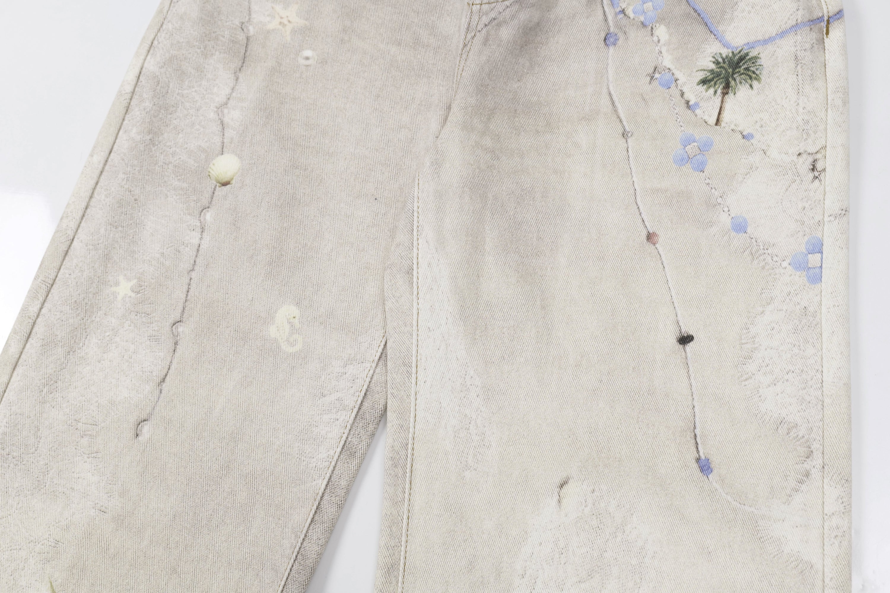 Washed Botanical Print Wide-Leg Jeans | Omirad