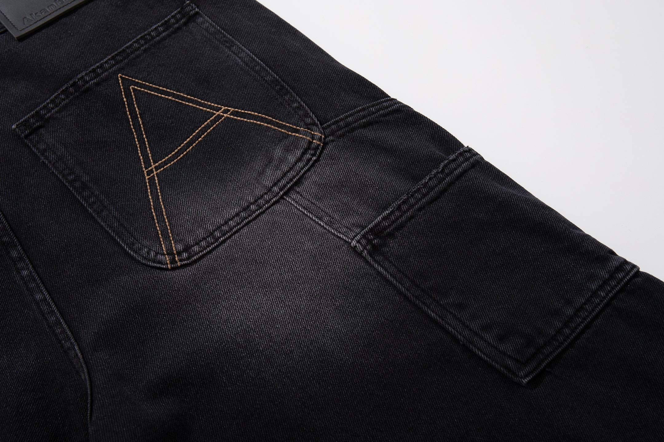 Omirad Gradient Washed Wide-Leg Carpenter Jeans