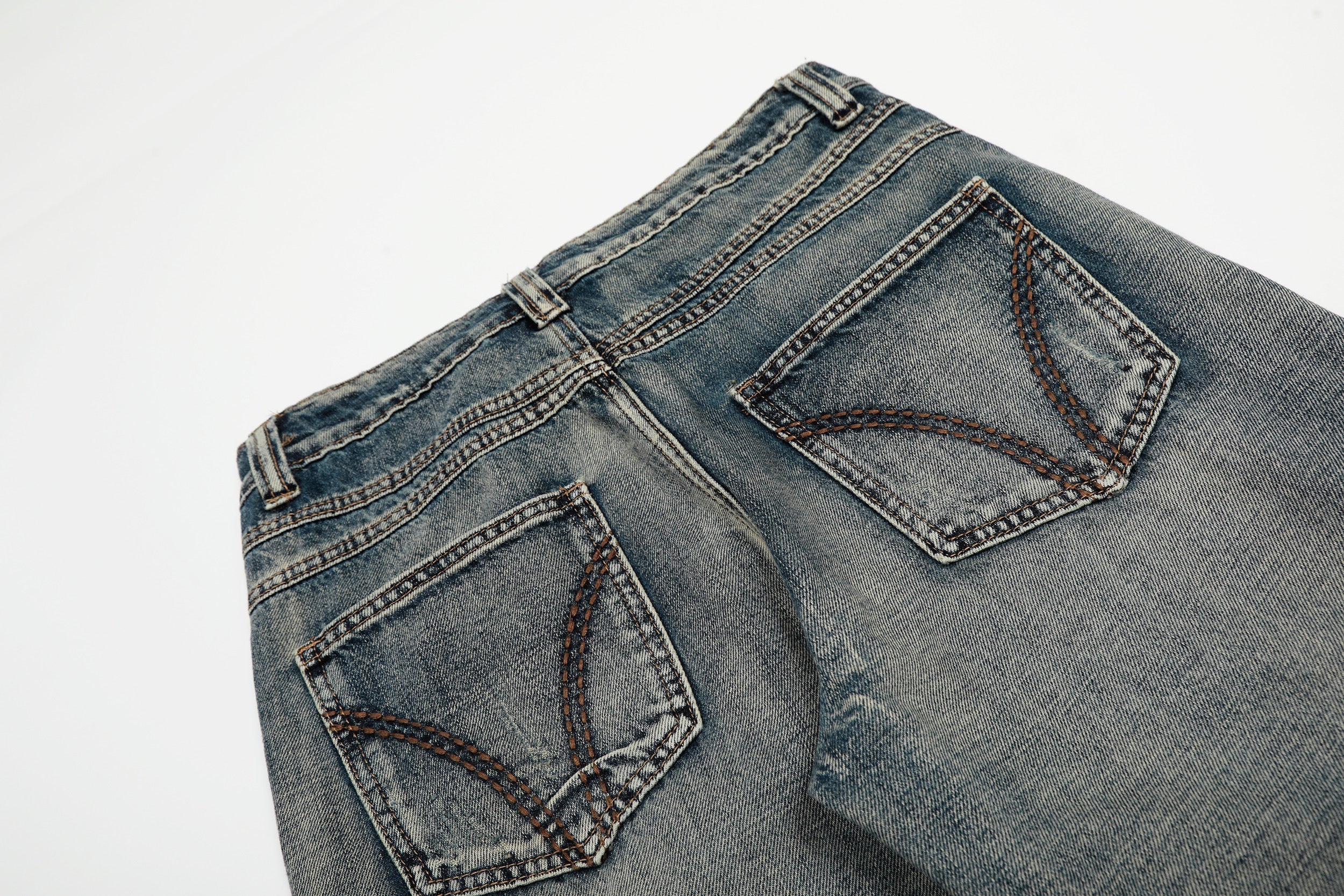 Retro Creased Wide-Leg Denim Jeans | Vintage Wash Streetwear