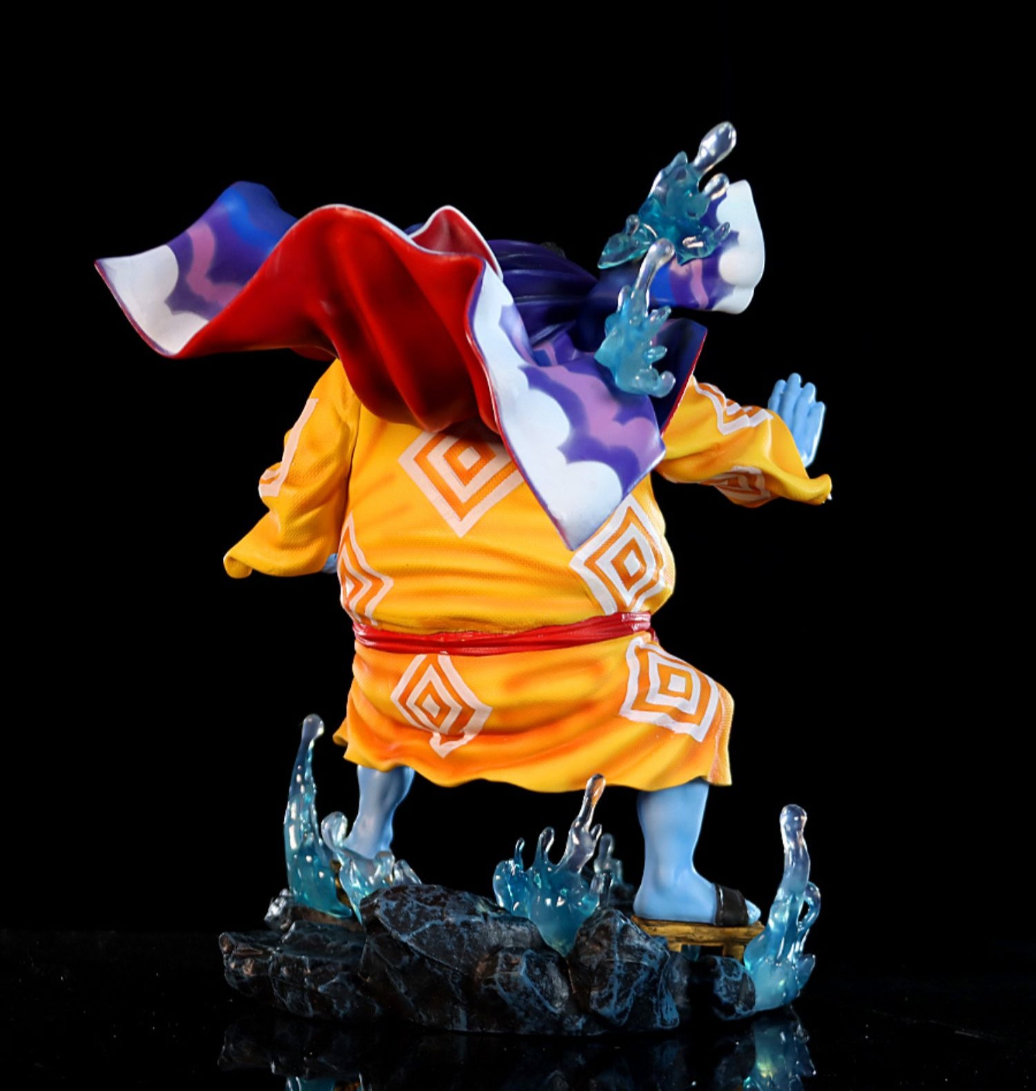 Jinbe Action Figurine – 31cm with Dynamic Water Effects, Limited Edition – One Piece Collectible