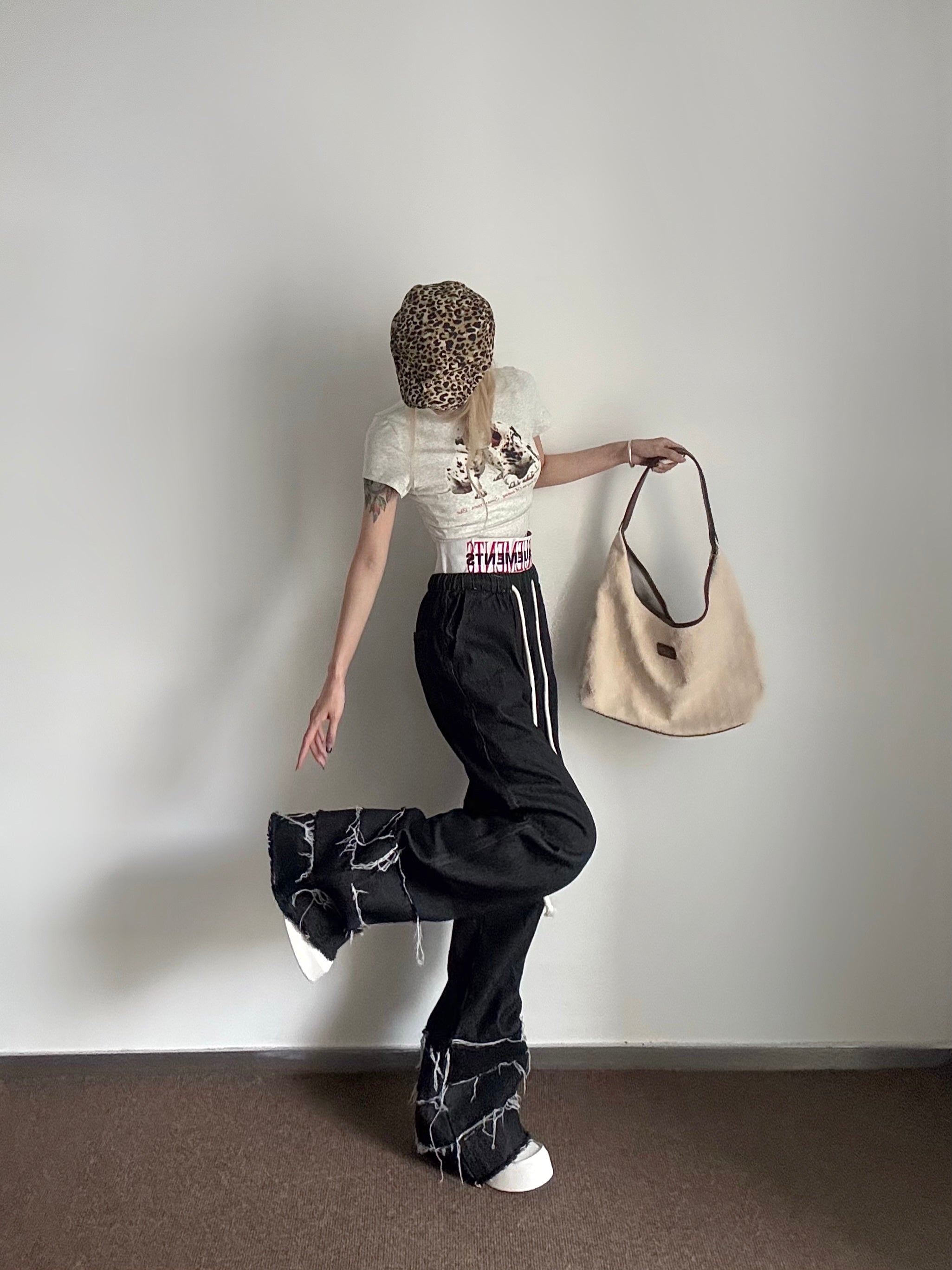 Distressed Wide-Leg Camo Sweatpants | ACC Ruements