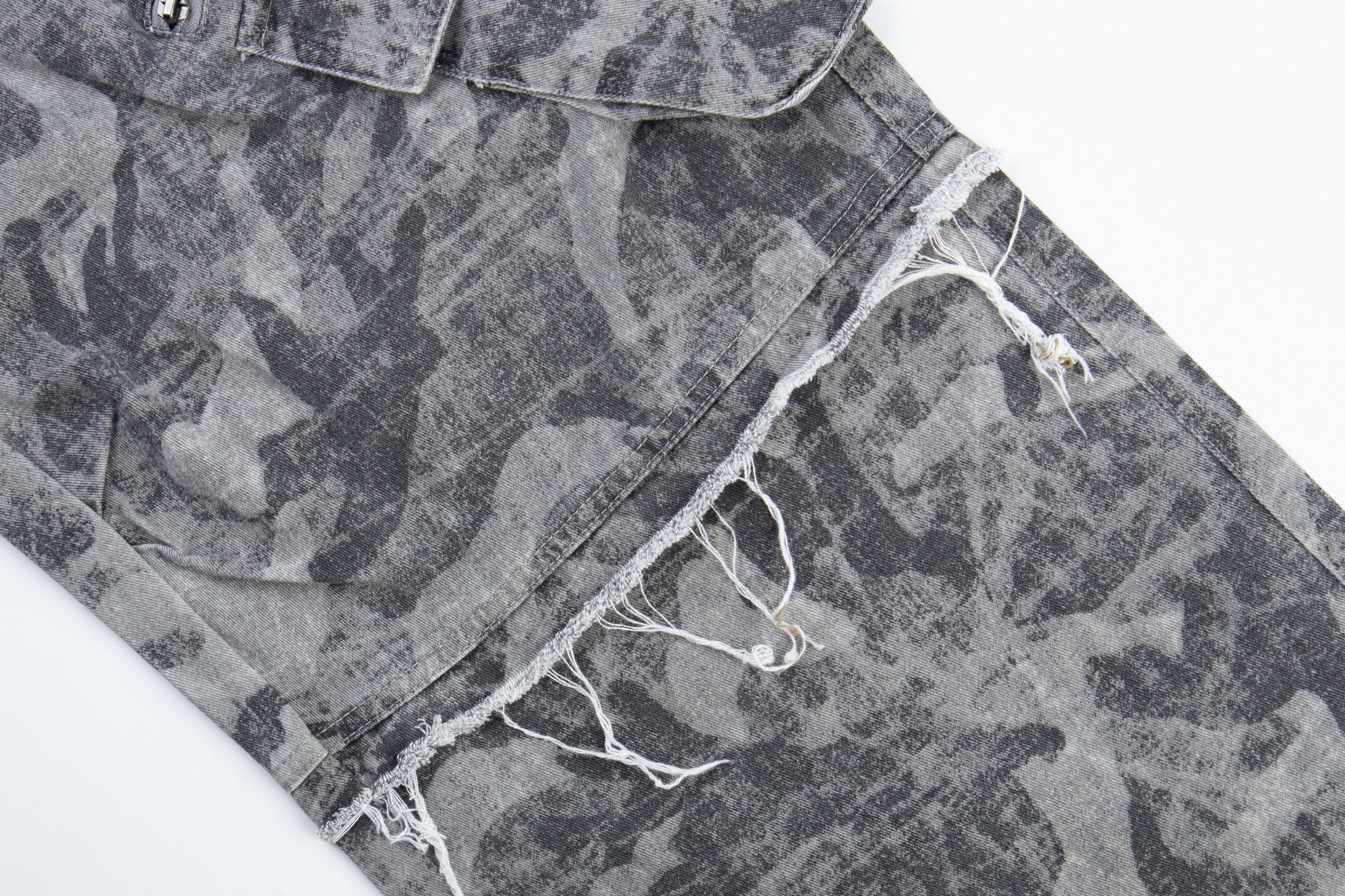 Distressed Camo Multi-Pocket Cargo Pants | Streetwear