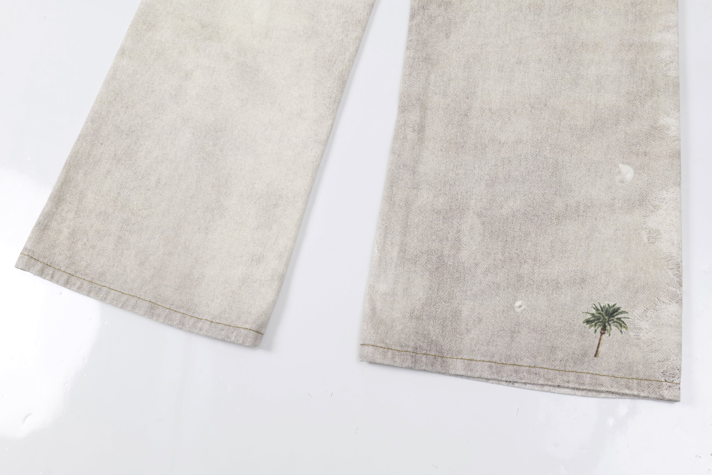 Washed Botanical Print Wide-Leg Jeans | Omirad