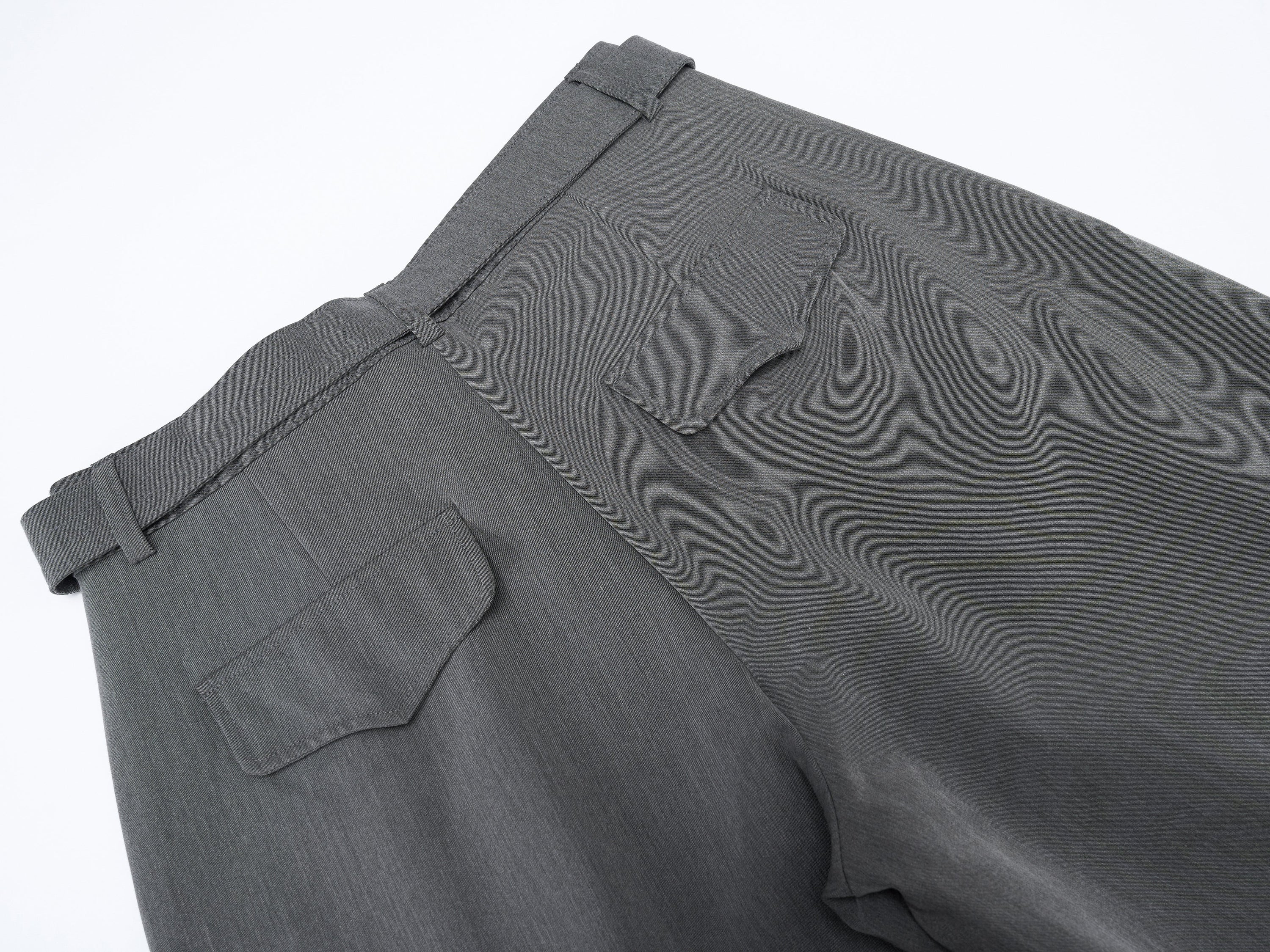 Structured Belted Barrel-Leg Pleated Pants | Omirad