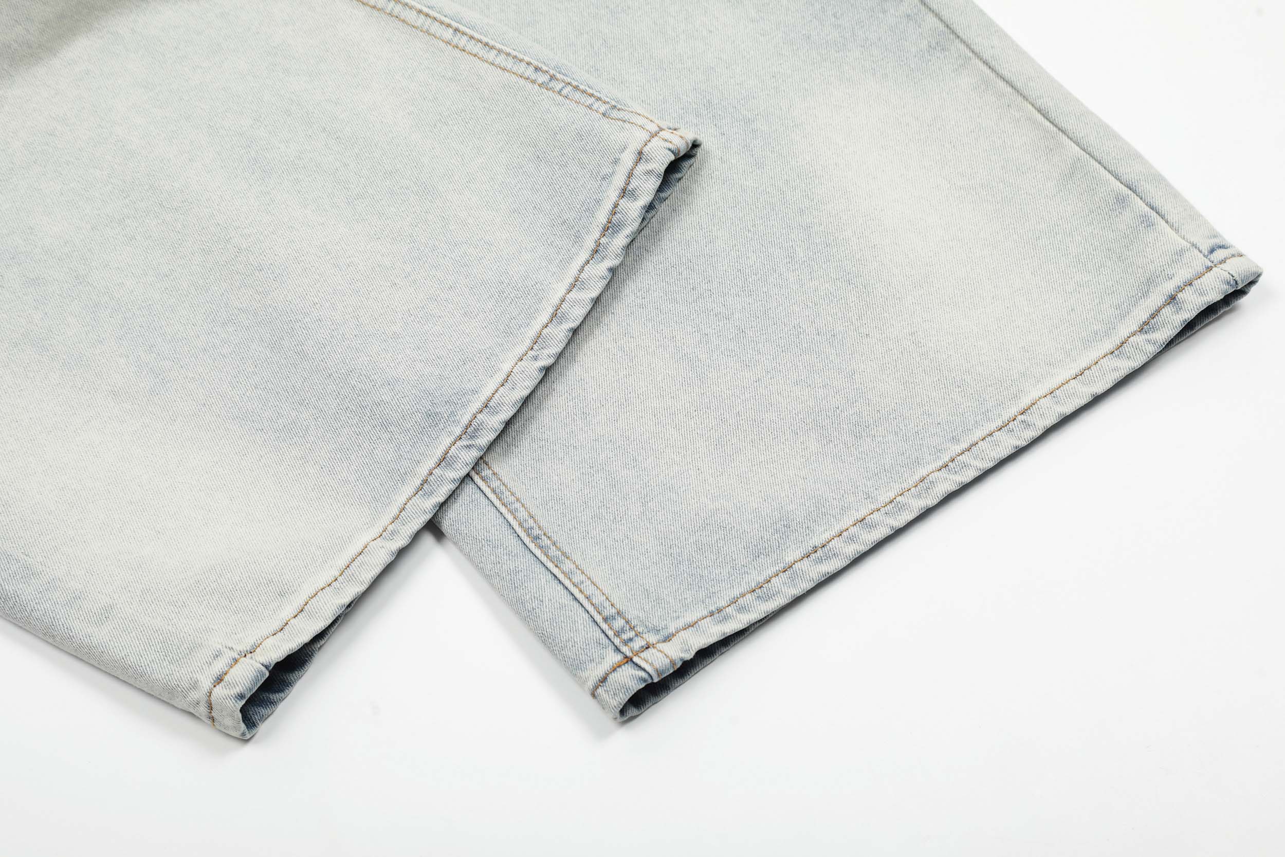Light Washed Wide-Leg Jeans | Oversized Baggy Denim