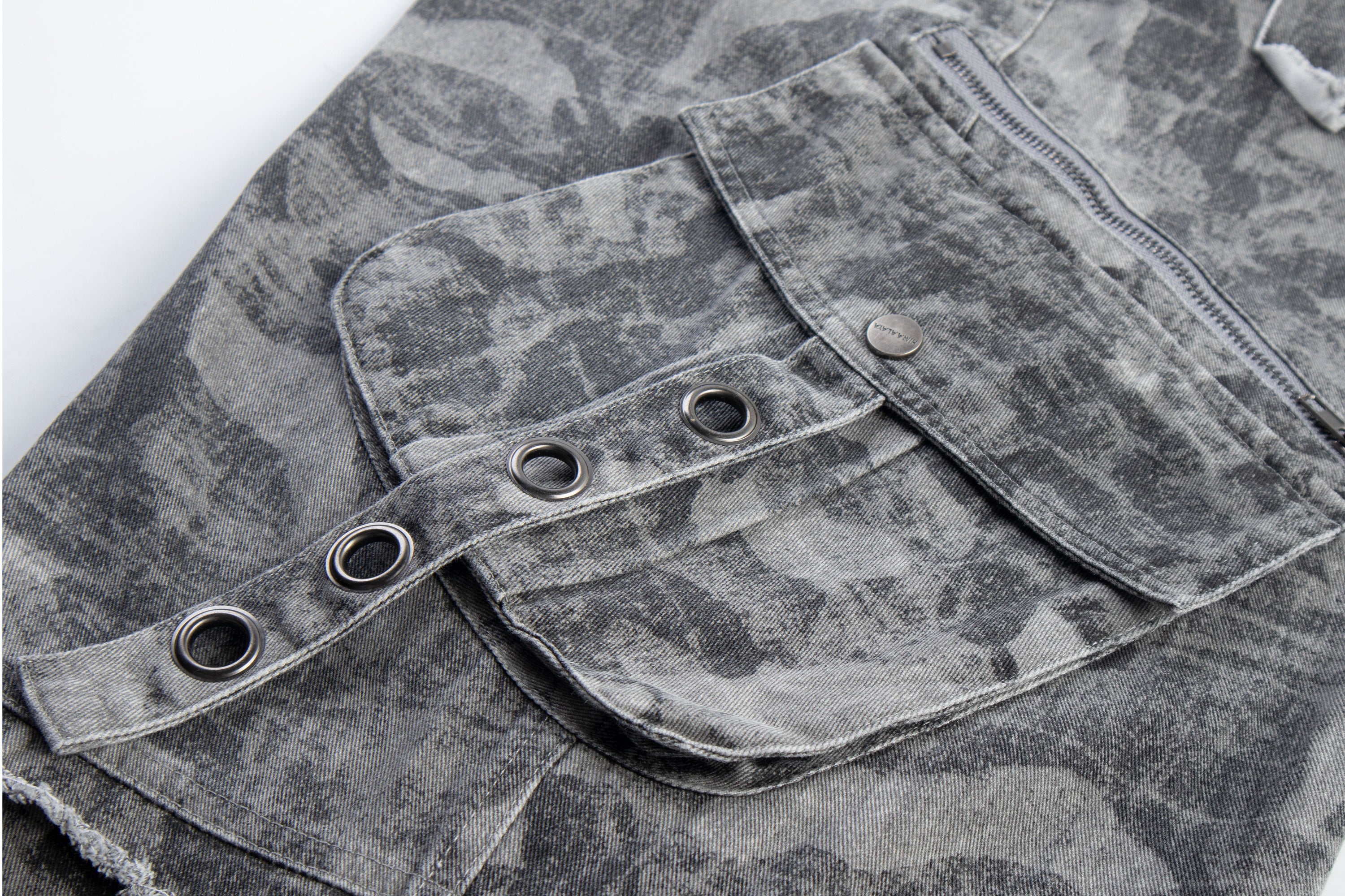 Distressed Camo Multi-Pocket Cargo Pants | Streetwear