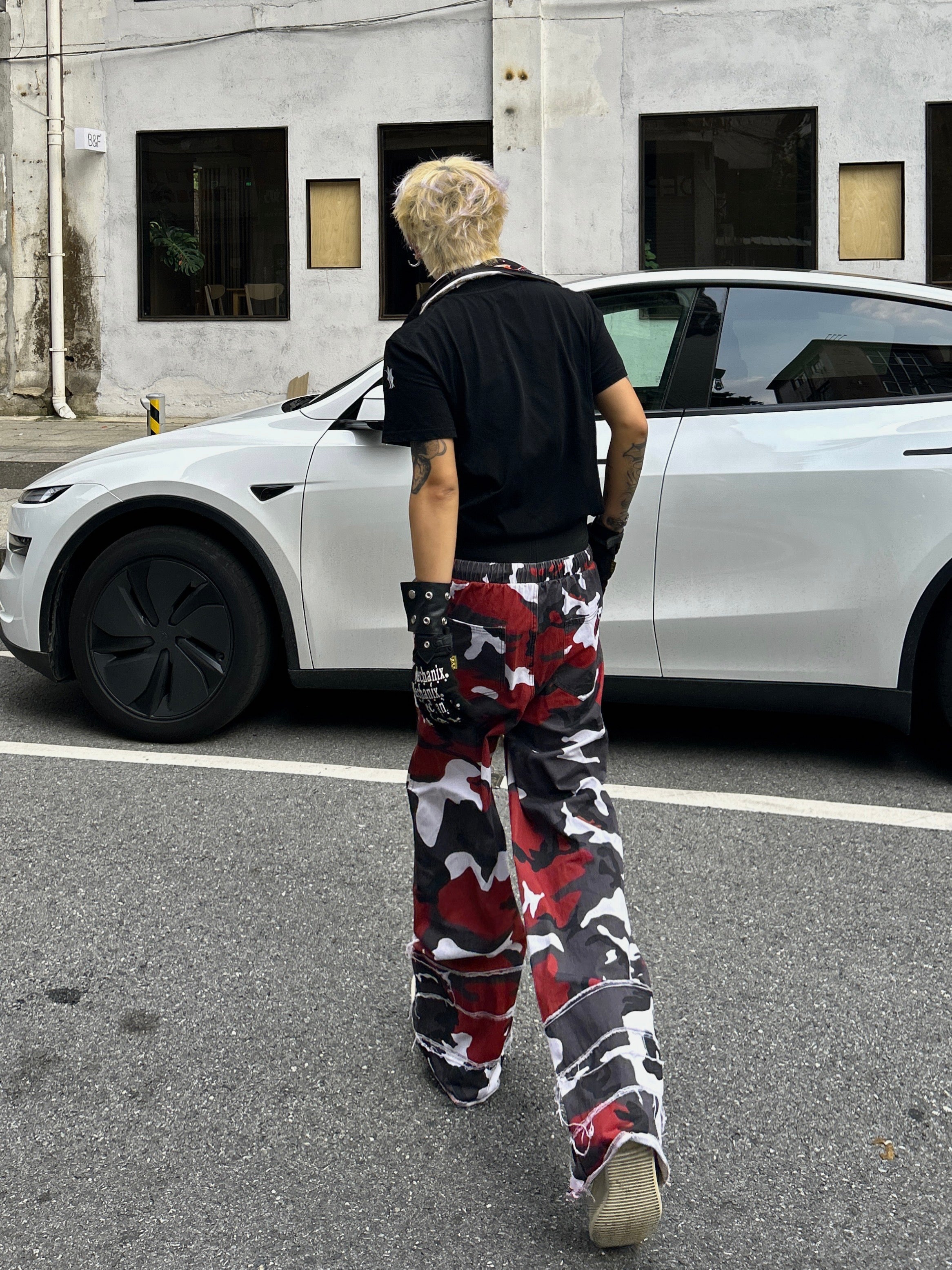 Distressed Wide-Leg Camo Sweatpants | ACC Ruements