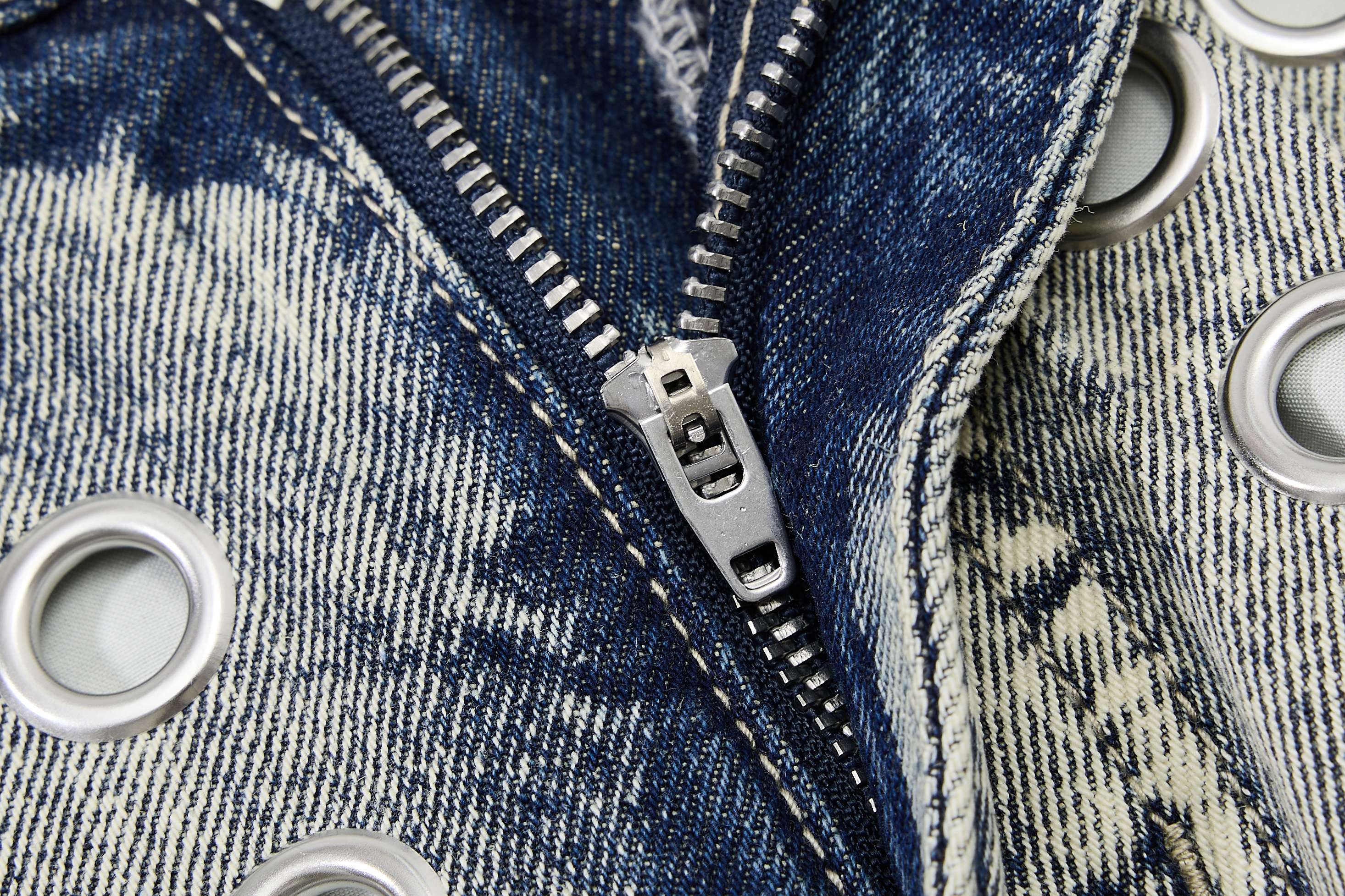 Omirad Grommet Washed Balloon Jeans | Distressed Wide-Leg Denim