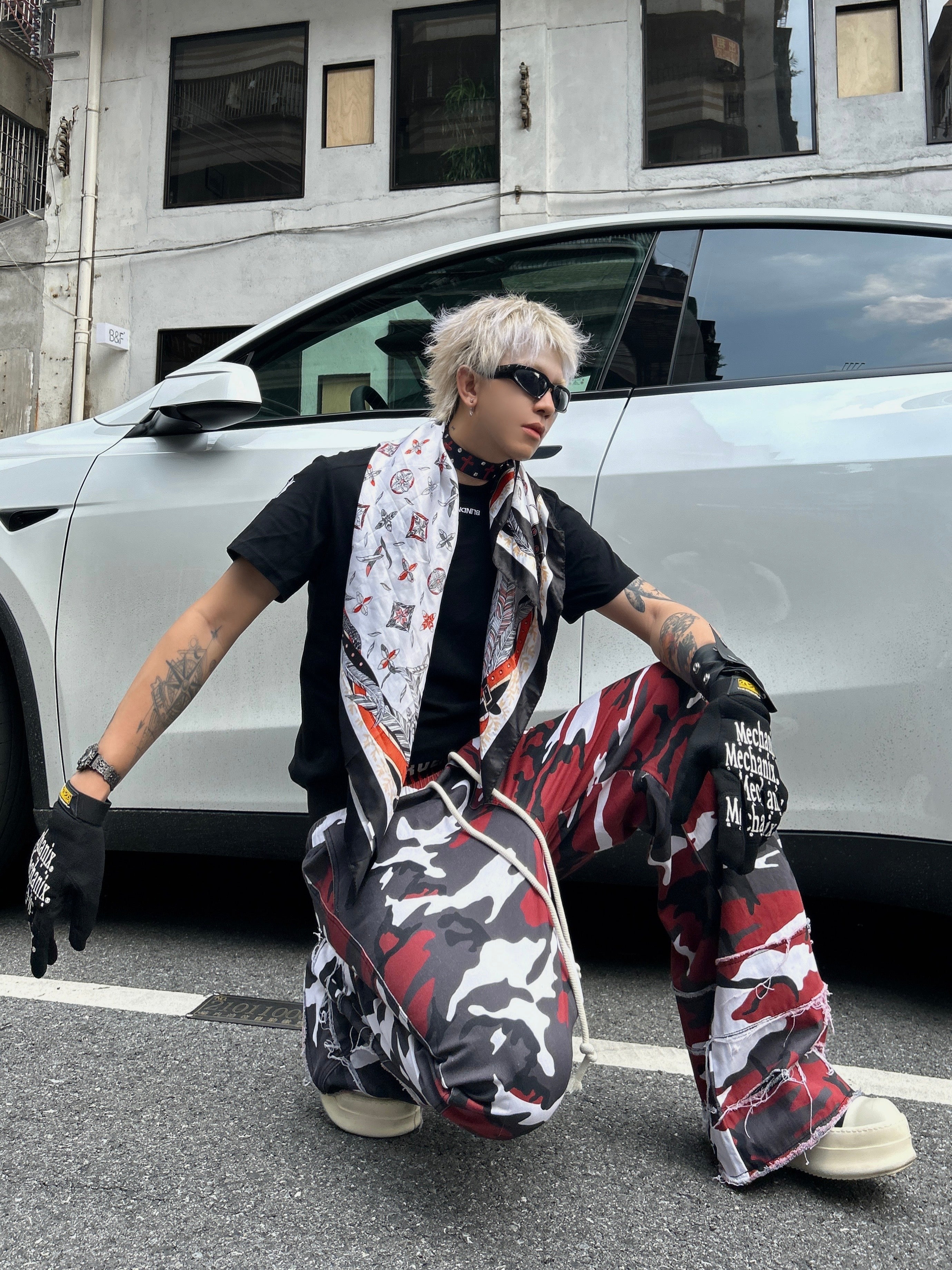 Distressed Wide-Leg Camo Sweatpants | ACC Ruements